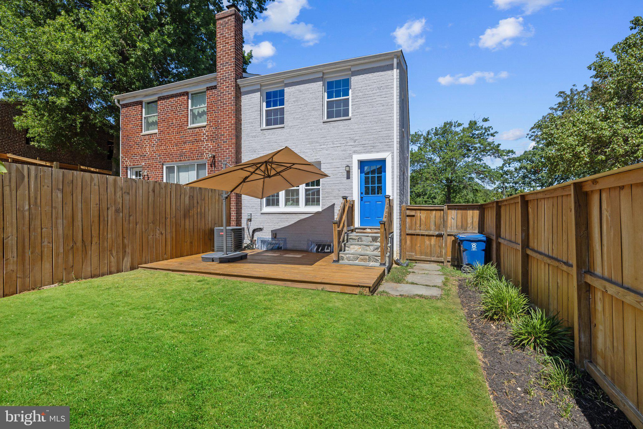 WARWICK VILLAGE - Residential