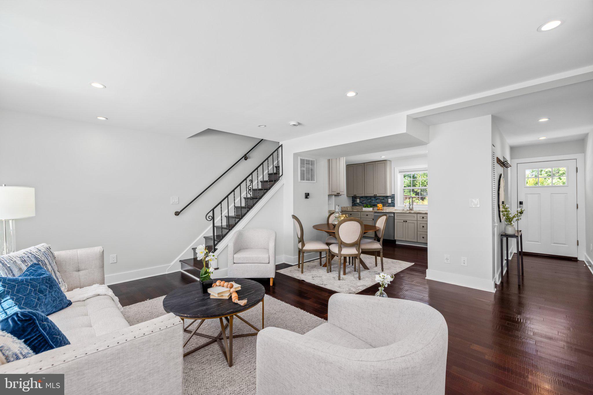 WARWICK VILLAGE - Residential
