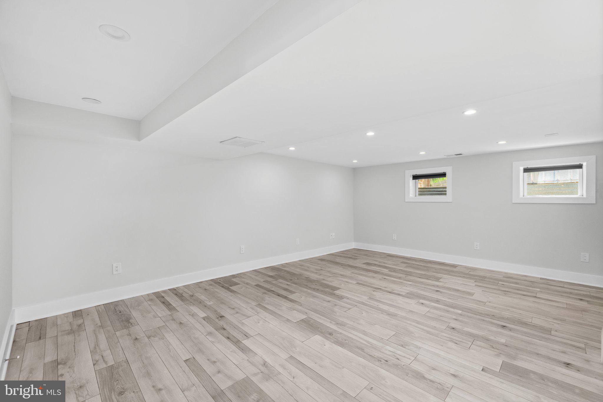 WARWICK VILLAGE - Residential