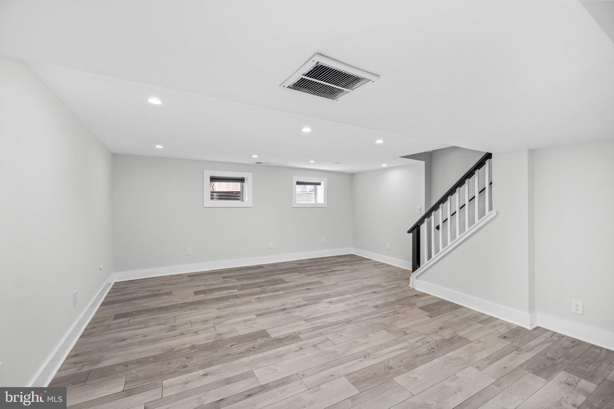 WARWICK VILLAGE - Residential