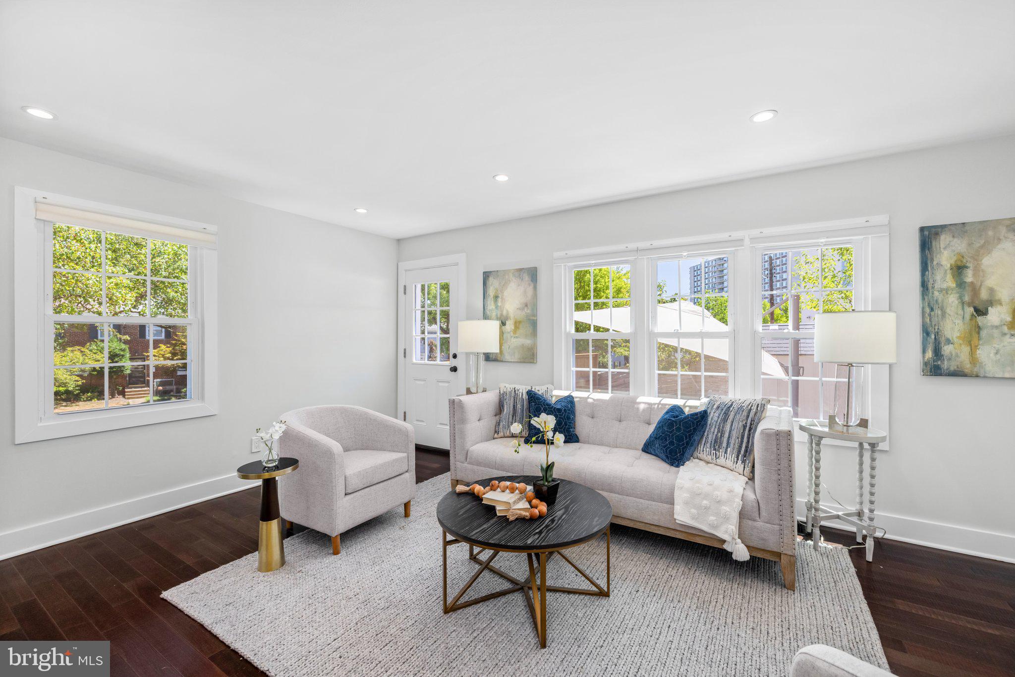 WARWICK VILLAGE - Residential