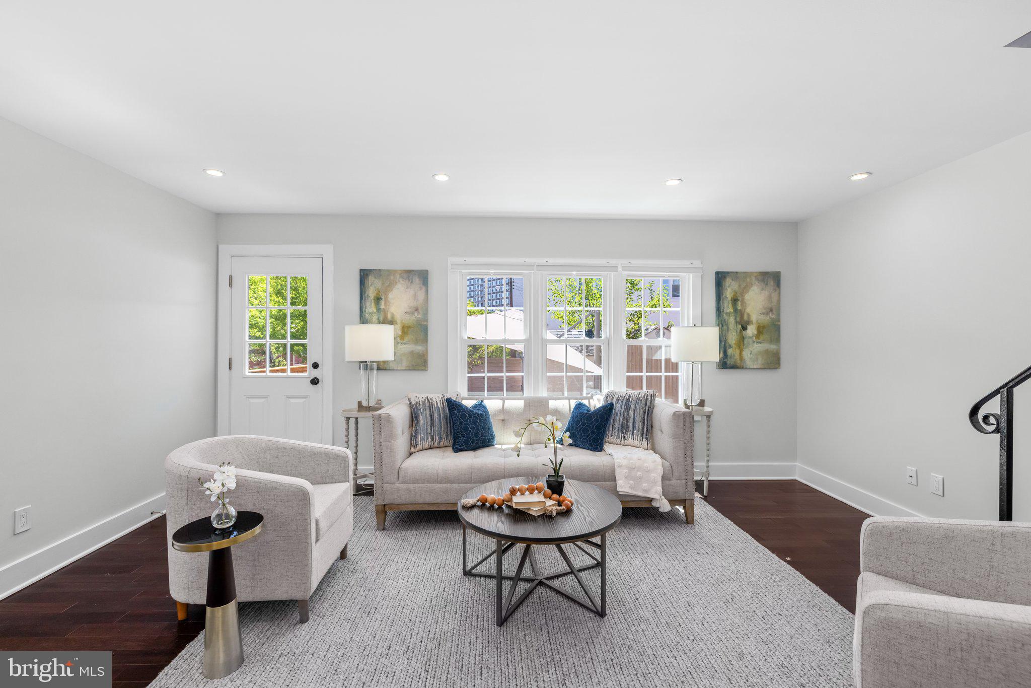 WARWICK VILLAGE - Residential