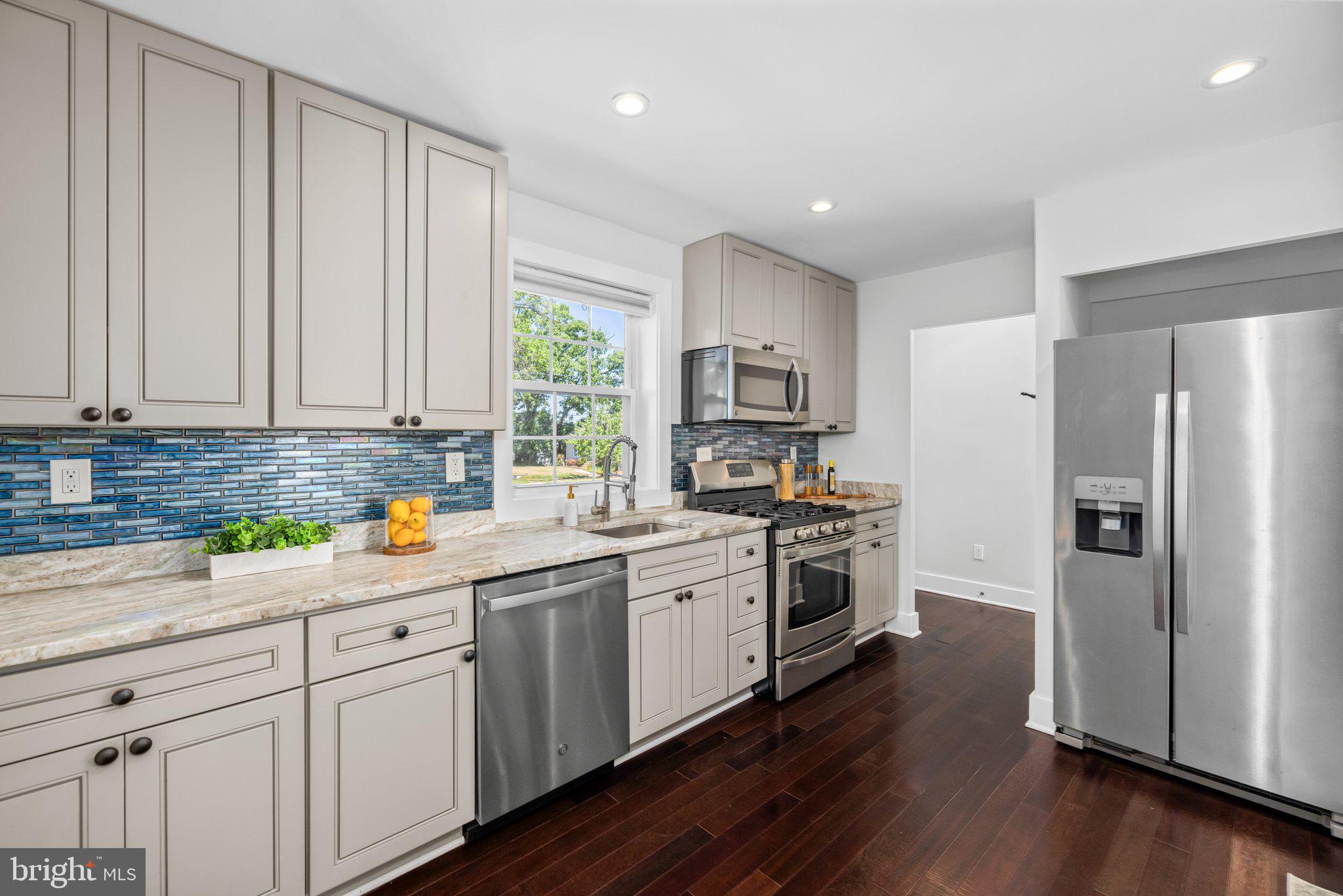 WARWICK VILLAGE - Residential
