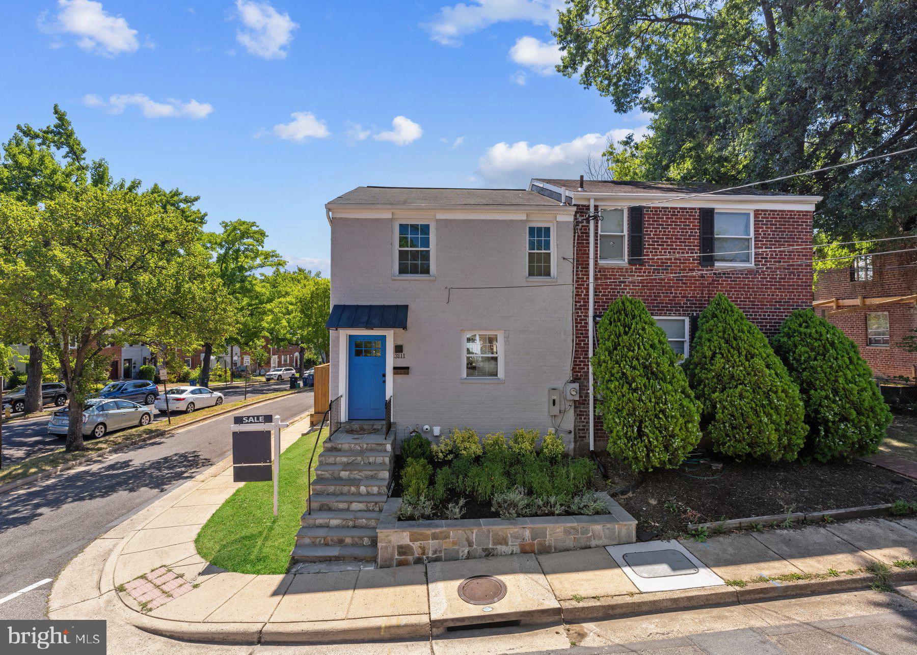 WARWICK VILLAGE - Residential
