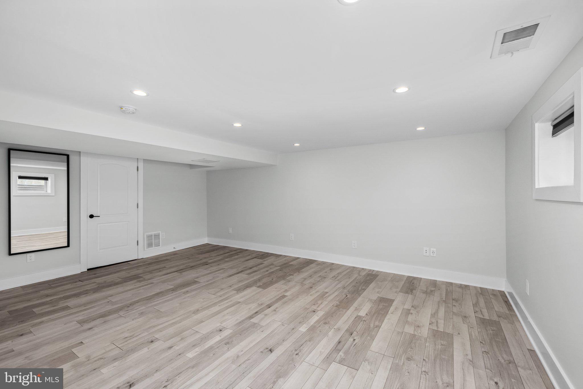 WARWICK VILLAGE - Residential