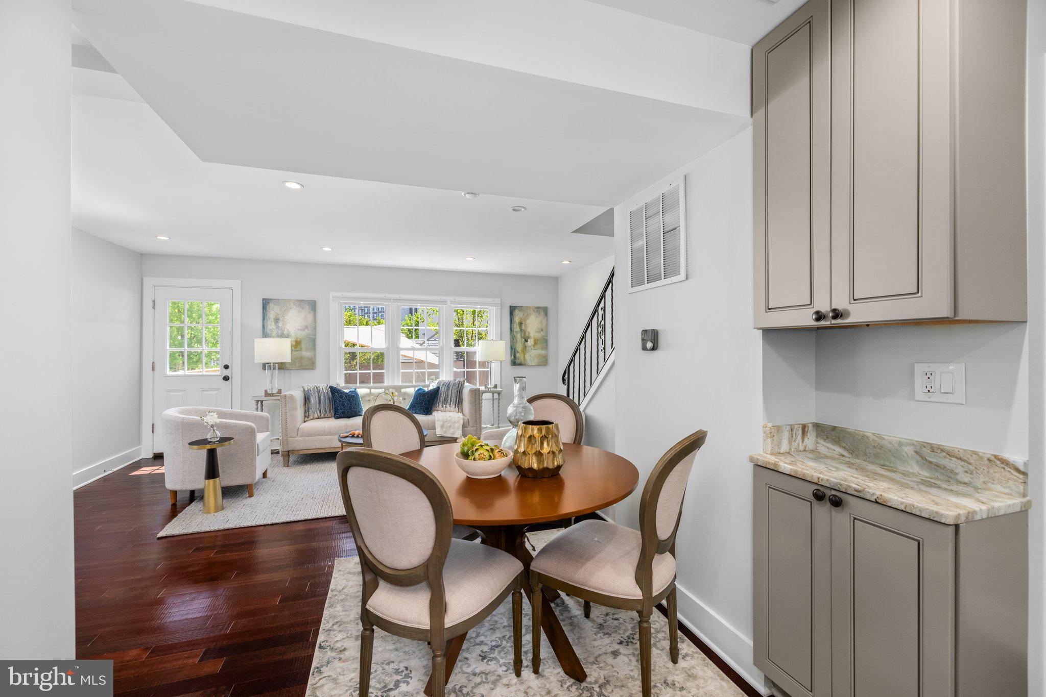 WARWICK VILLAGE - Residential