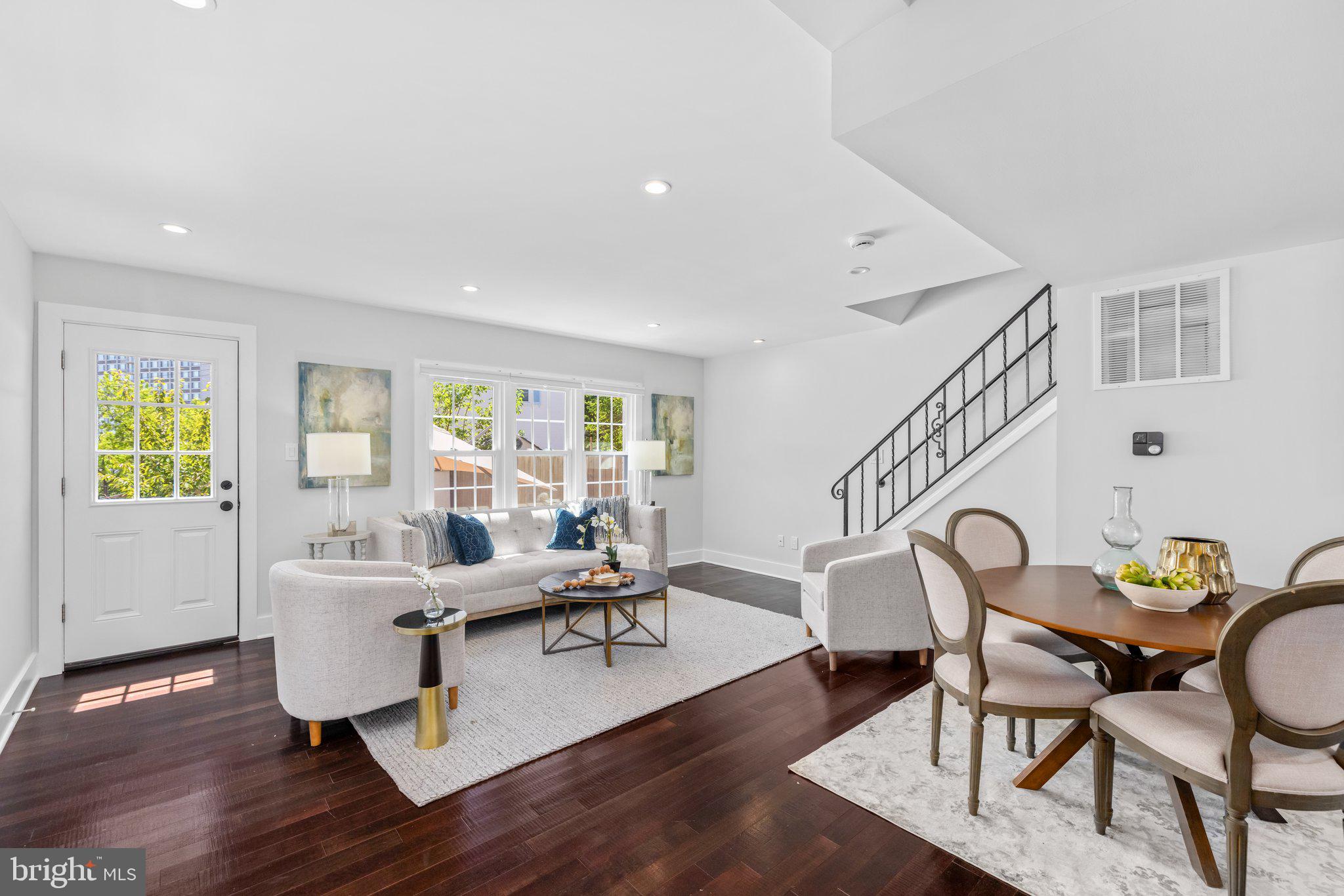 WARWICK VILLAGE - Residential