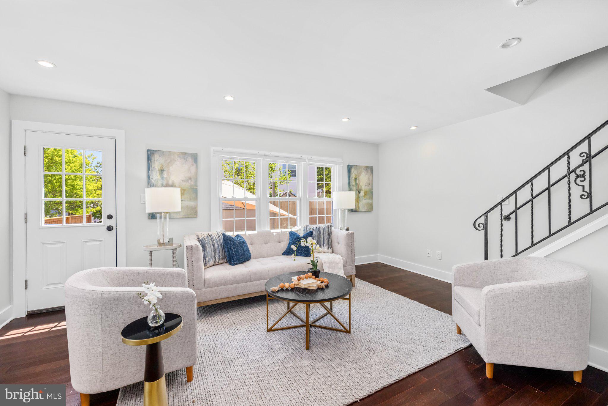 WARWICK VILLAGE - Residential