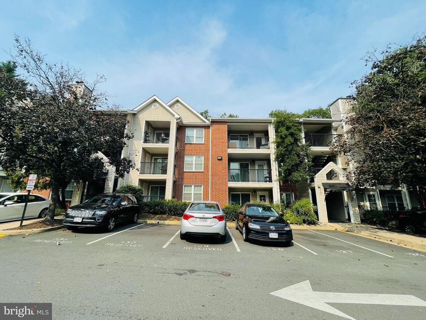 Remodeled Terrace Level 2-bedroom Home At The Pointe @ Park Center- Shuttle To Pentagon City Metro- Glass Doors To Patio-New Kitchen Bathrooms, And Flooring Throughout- $250 "Move-In Fee" Paid Directly To The Pointe At Park Center At Move in- No Smoking-1 Pet Case By Case- Maximum 2 Unrelated Adults -Application Fee Of $55 And Earnest Money Deposit Check(S) Made Payable To Promax Management Inc- The Landlord Requires Credit With Scores At A Minimum Of 650 And Minimum Rent To Income Ratio Of At Least 30%-