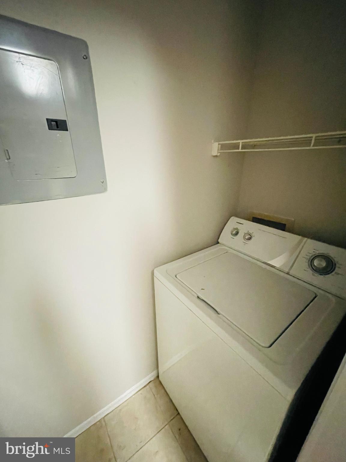 POINTE AT PARK CENTER - Residential Lease