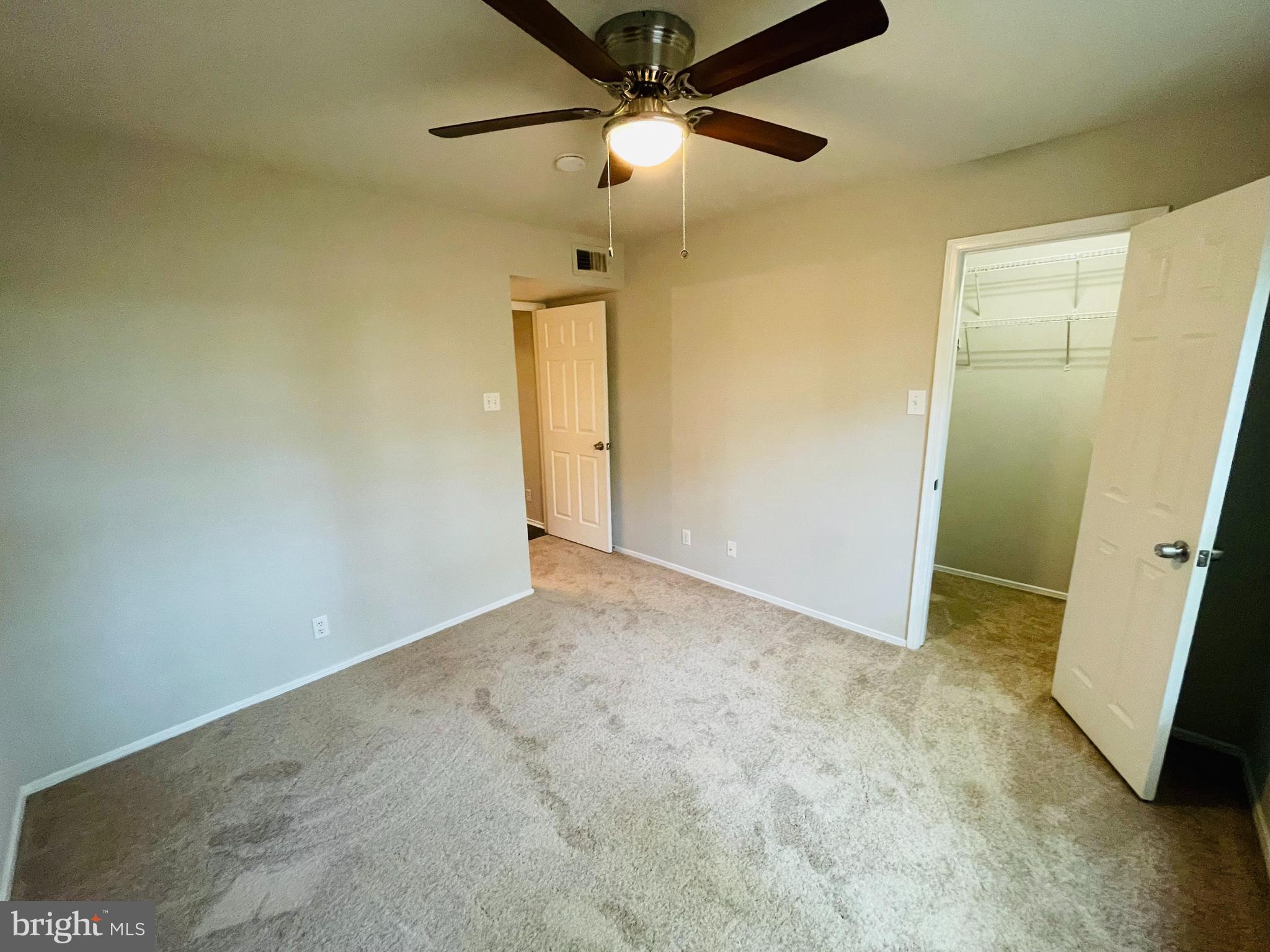 POINTE AT PARK CENTER - Residential Lease