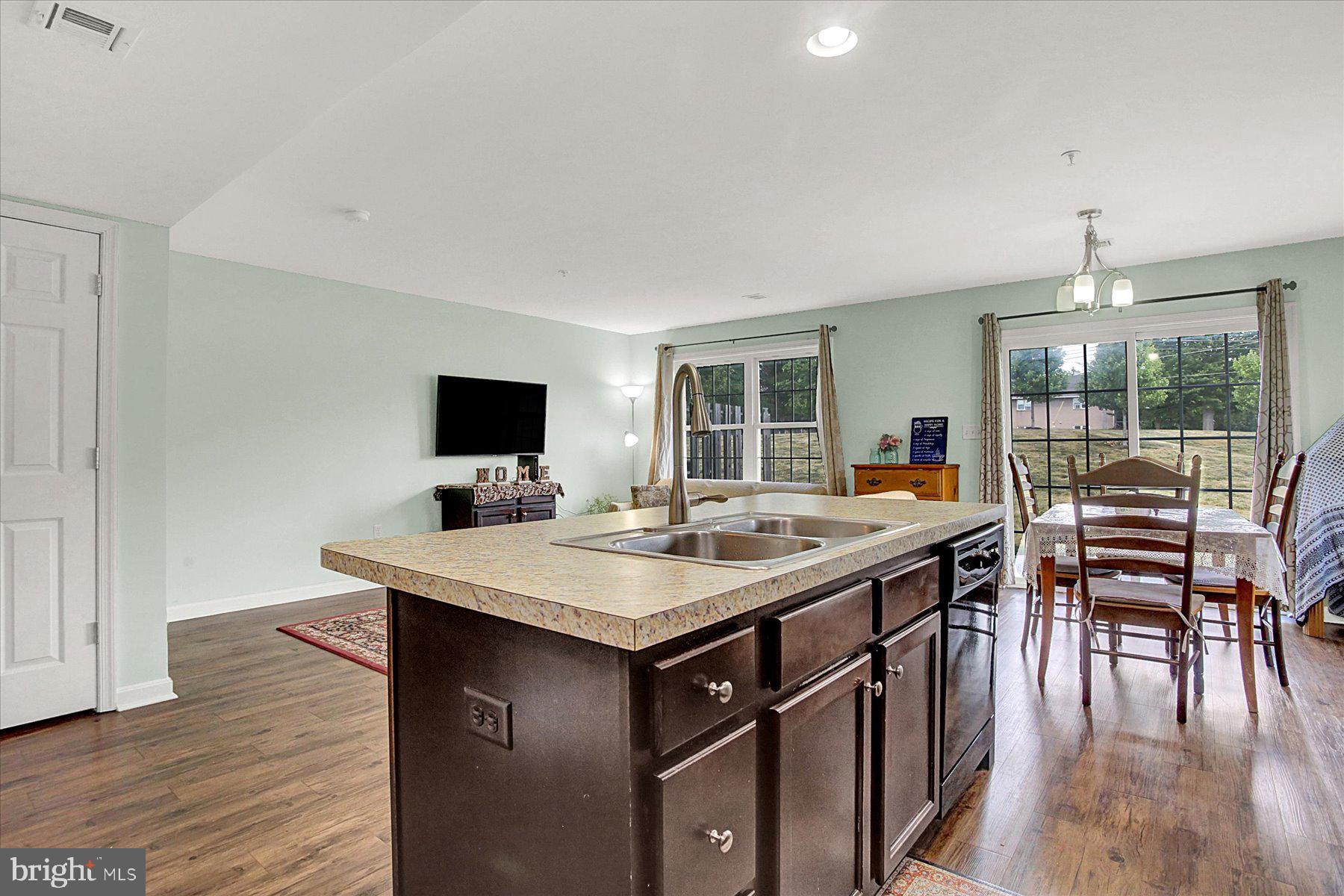 349 MELBOURNE LANE