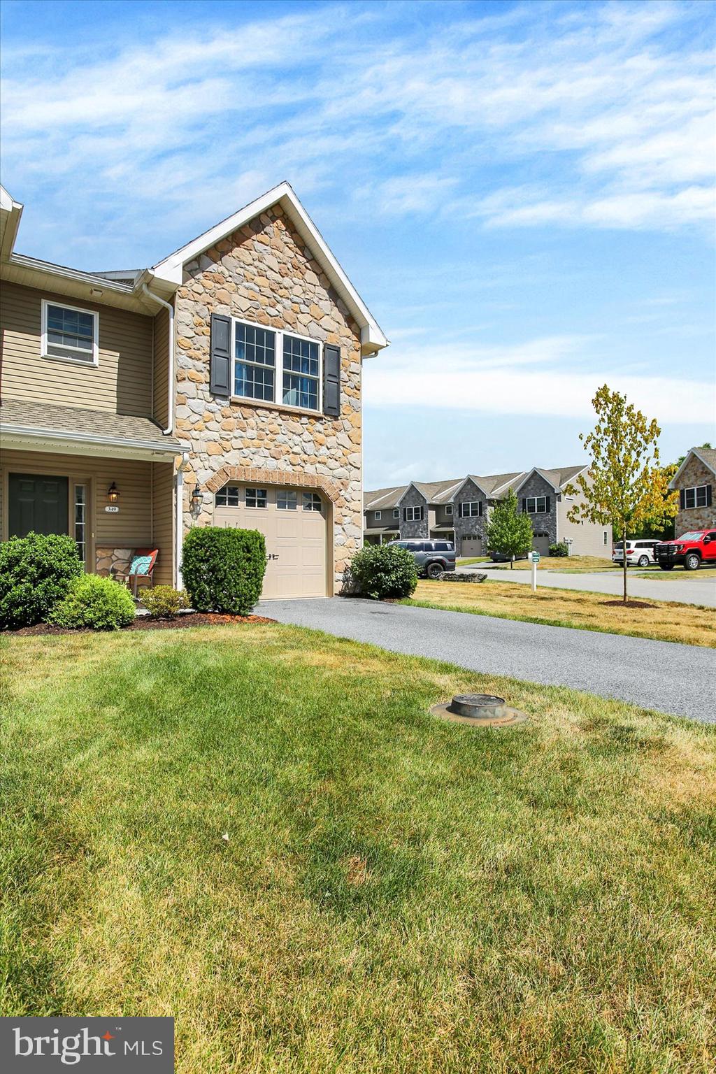 349 MELBOURNE LANE