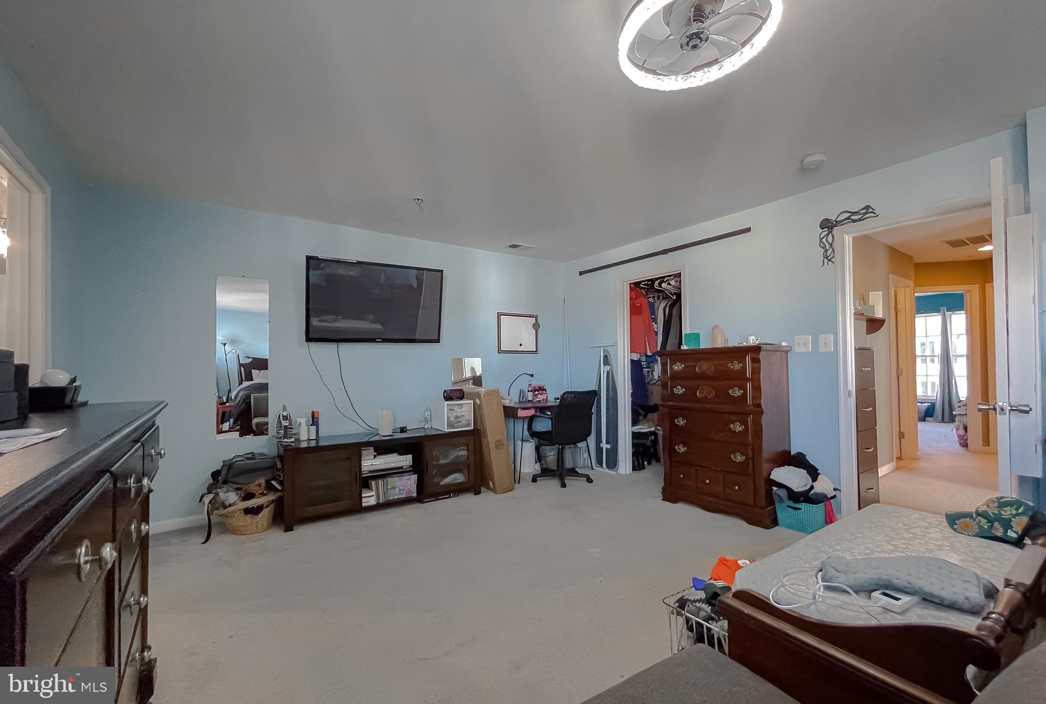 WESTBURY WEST - Residential