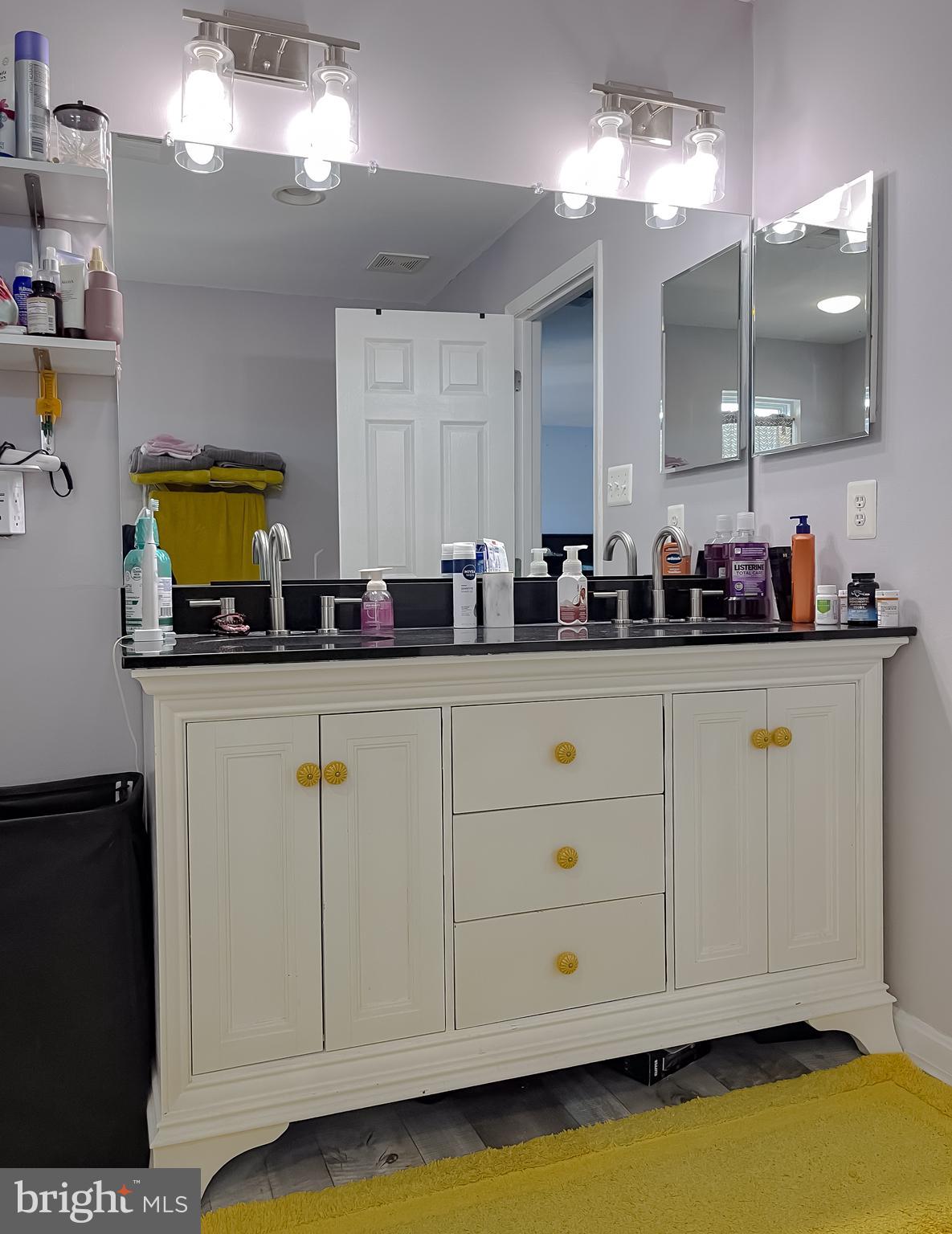 WESTBURY WEST - Residential