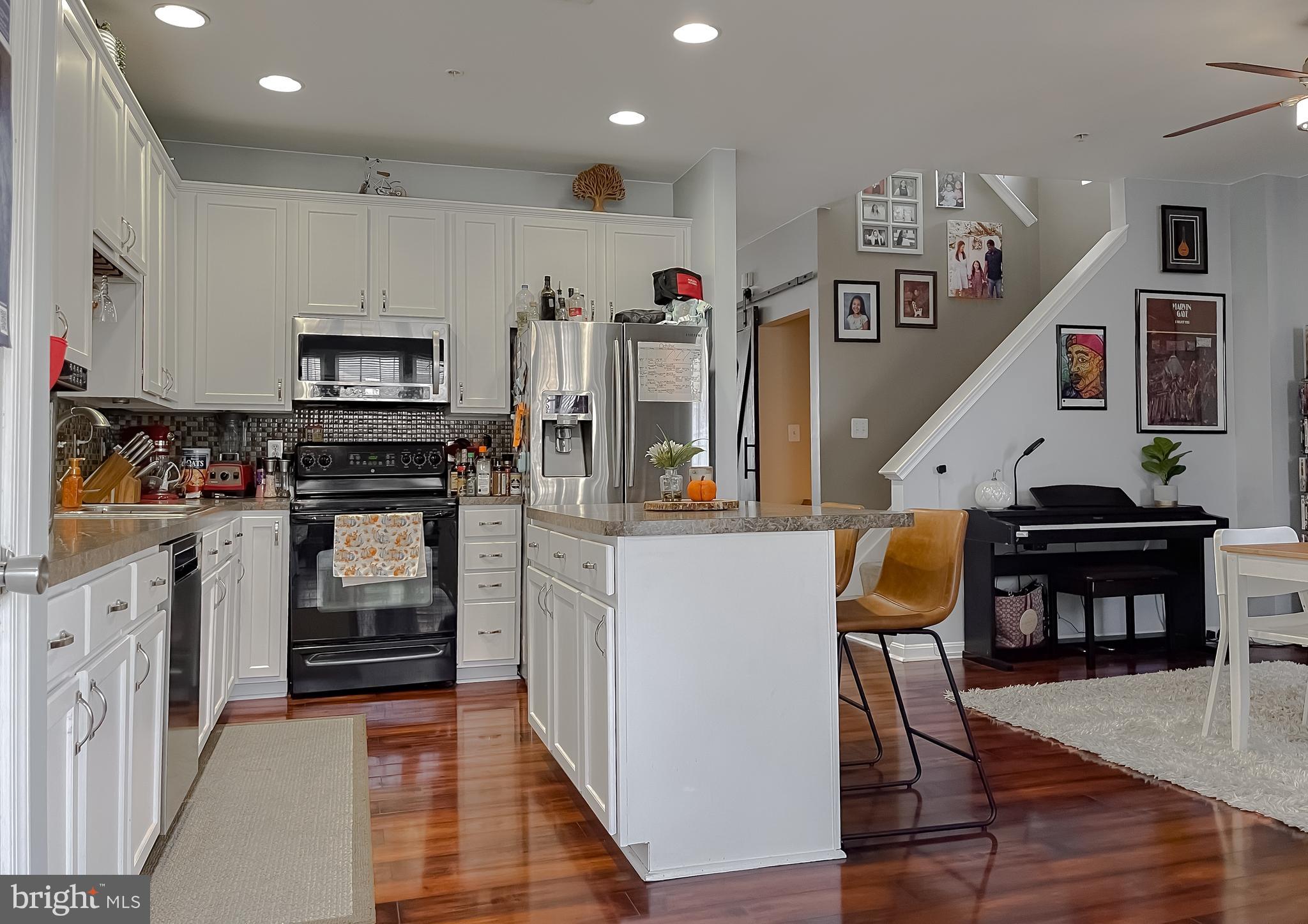 WESTBURY WEST - Residential