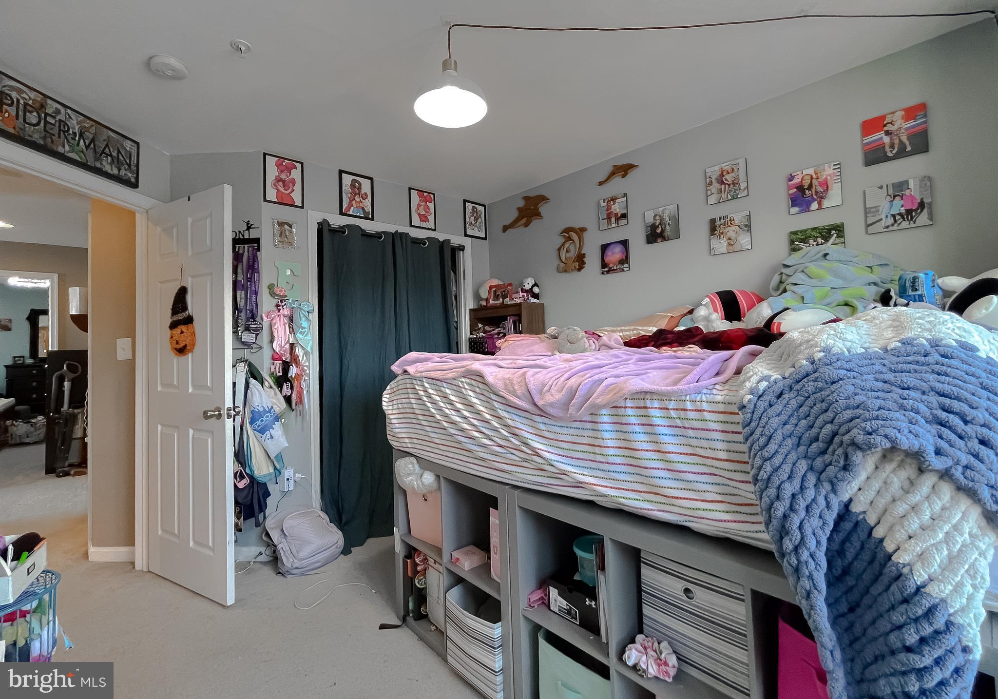 WESTBURY WEST - Residential