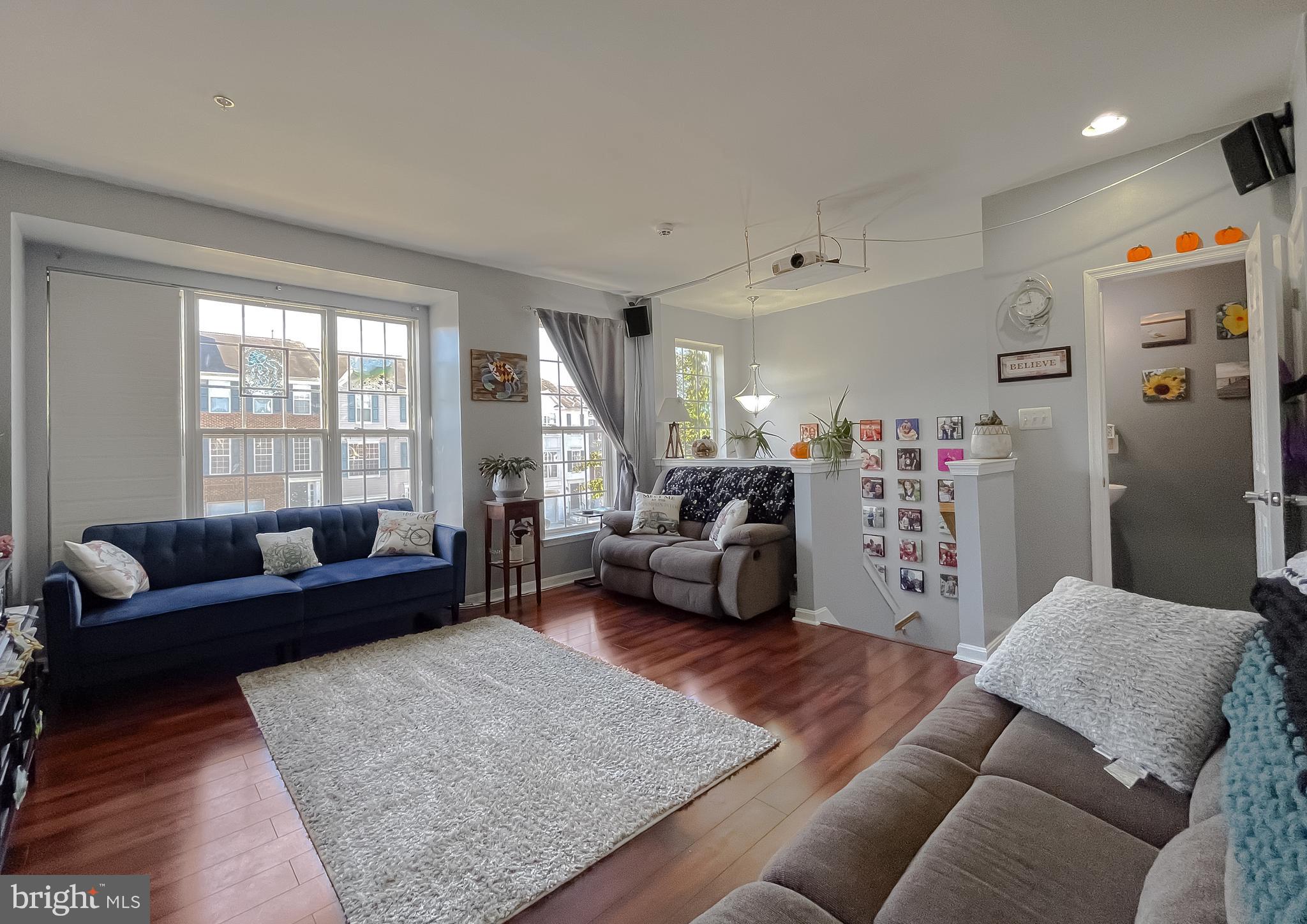 WESTBURY WEST - Residential