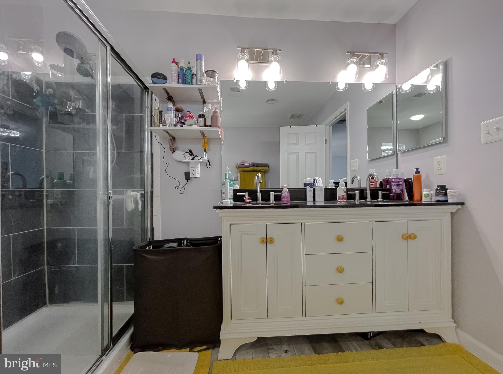 WESTBURY WEST - Residential