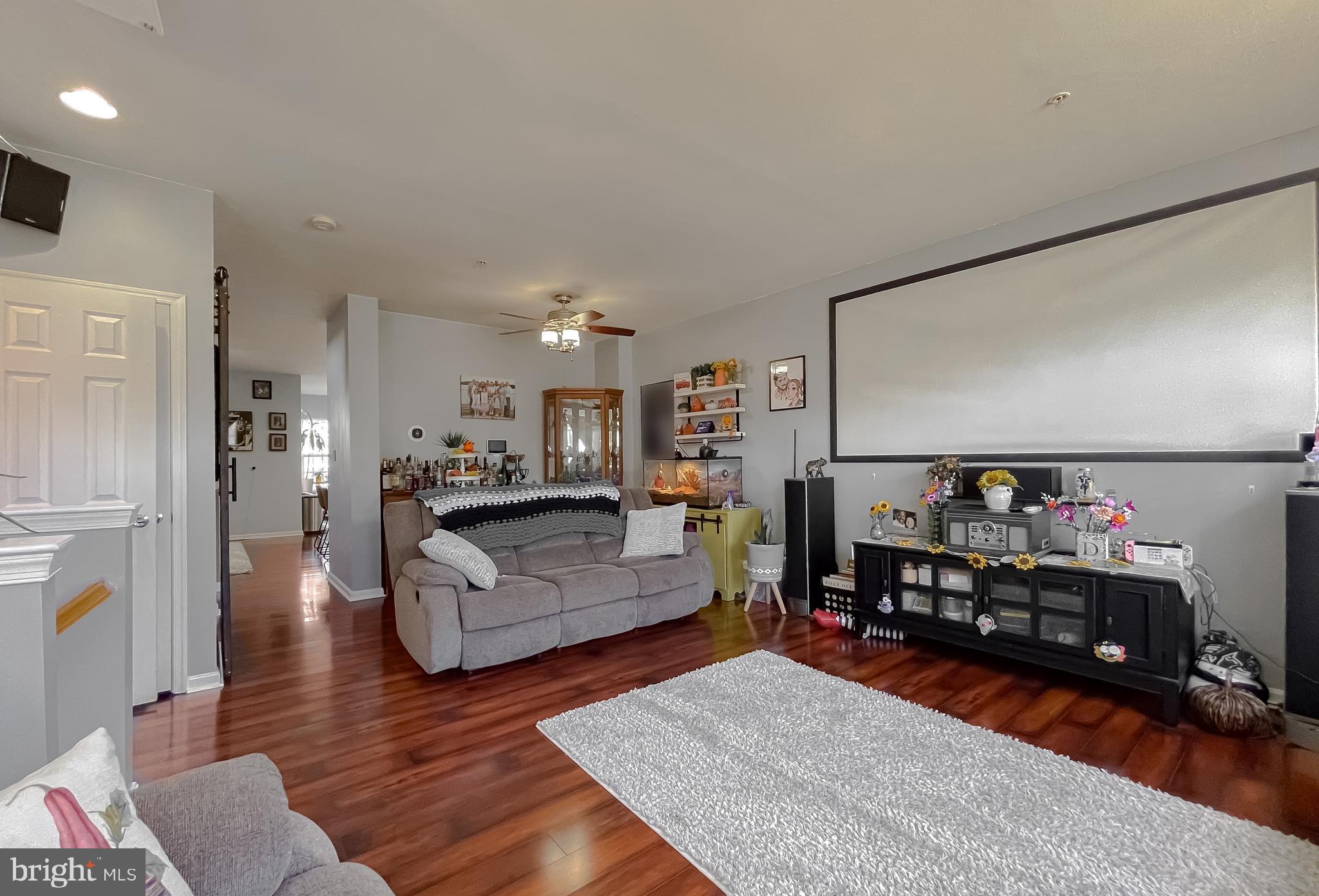 WESTBURY WEST - Residential