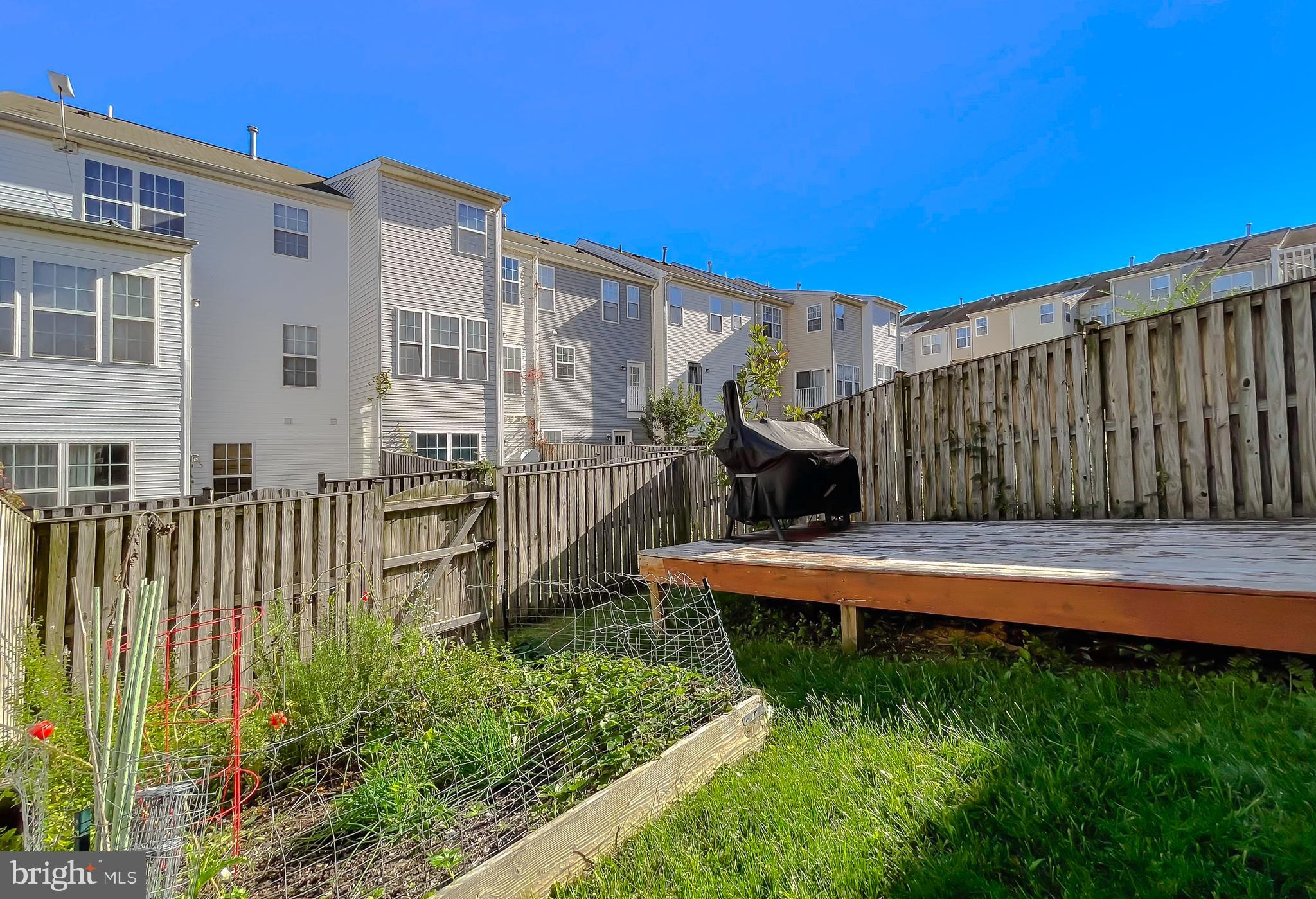 WESTBURY WEST - Residential