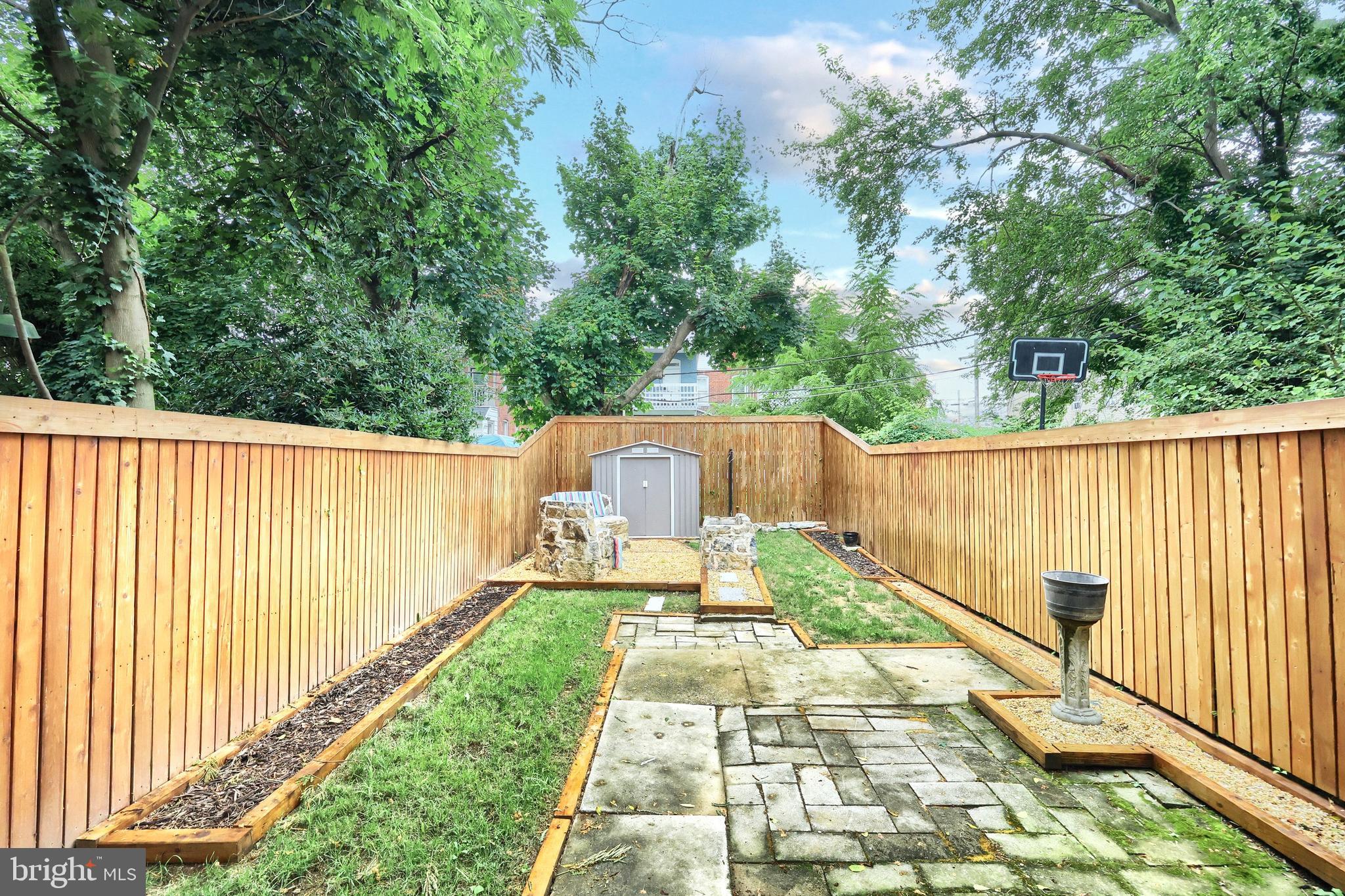 723 W KING STREET