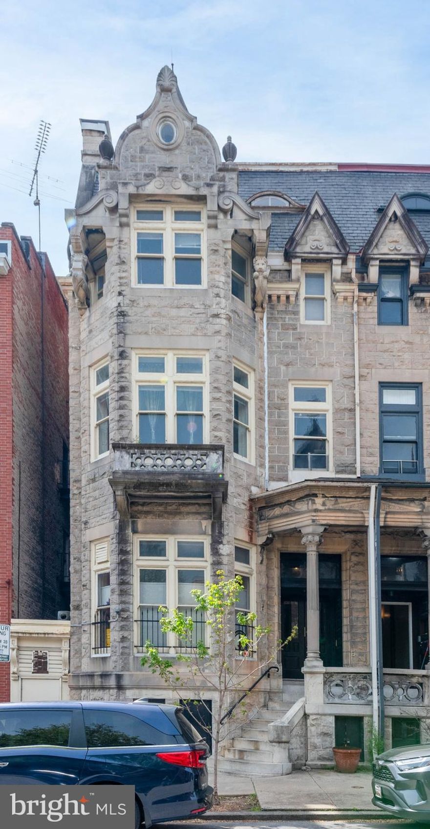 List price to be opening bid at online only auction.  Online auction to be conducted on Auctioneers website. Bidding begins Saturday, May 31st  & ends Thursday, June 5, 2025 at 12:00PM.  Fully Leased 6 Unit Multi-Family Apartment Building in "Mount Vernon" **Current Gross Monthly Scheduled Income Of $9,169**
**Current Gross Annual Scheduled Income Of $110,028* Units: 1A - 1 Bed/1 Bath Rented for $1,399 + $50 Utility Reimbursement & $35 Pet Rent. 1B - 1 Bed/1 Bath Rented for $1,329 + $50 Utility Reimbursement. 2A - 1 Bed/1 Bath Rented for $1,559 + $50 Utility Reimbursement & $35 Pet Rent. 2B - 1 Bed/1 Bath Rented for $1,299 + $50 Utility Reimbursement. 3A - 2 Bed/2 Bath Rented for $1,799 + $90 Utility Reimbursement & $35 Pet Rent. 3B - 1 Bed/1 Bath Rented for $1,349 + $50 Utility Reimbursement. Features include:
• Stainless steel appliances • Granite Counter Tops • In unit Laundry • Hardwood floors • Unit 3A is a duplex.  Gallery Auction: A bidding deposit of $15,000 per lot is required for: Lot 1 (107 W. Monument St.), Lot 2 (109 W. Monument St.) If you are interested in bidding on Lot 3, which includes Lots 1 & 2 as an entirety, you would need to add a $30,000 bidding deposit. Manner of Sale: Each property will be offered individually and then offered as an entirety.  Auction Lots 1-2 are being offered individually.  Then Auction Lots 1 & 2 are being offered as an entirety in Auction Lot 3.  The manner of offering that brings the highest price will be the winning bid.  Please review and participate in the entirety offering if you are interested in purchasing both properties.