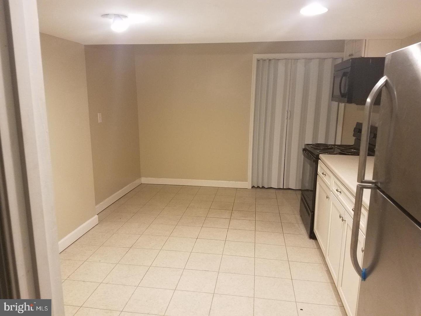 CAMBRIDGE ESTATES - Residential Lease