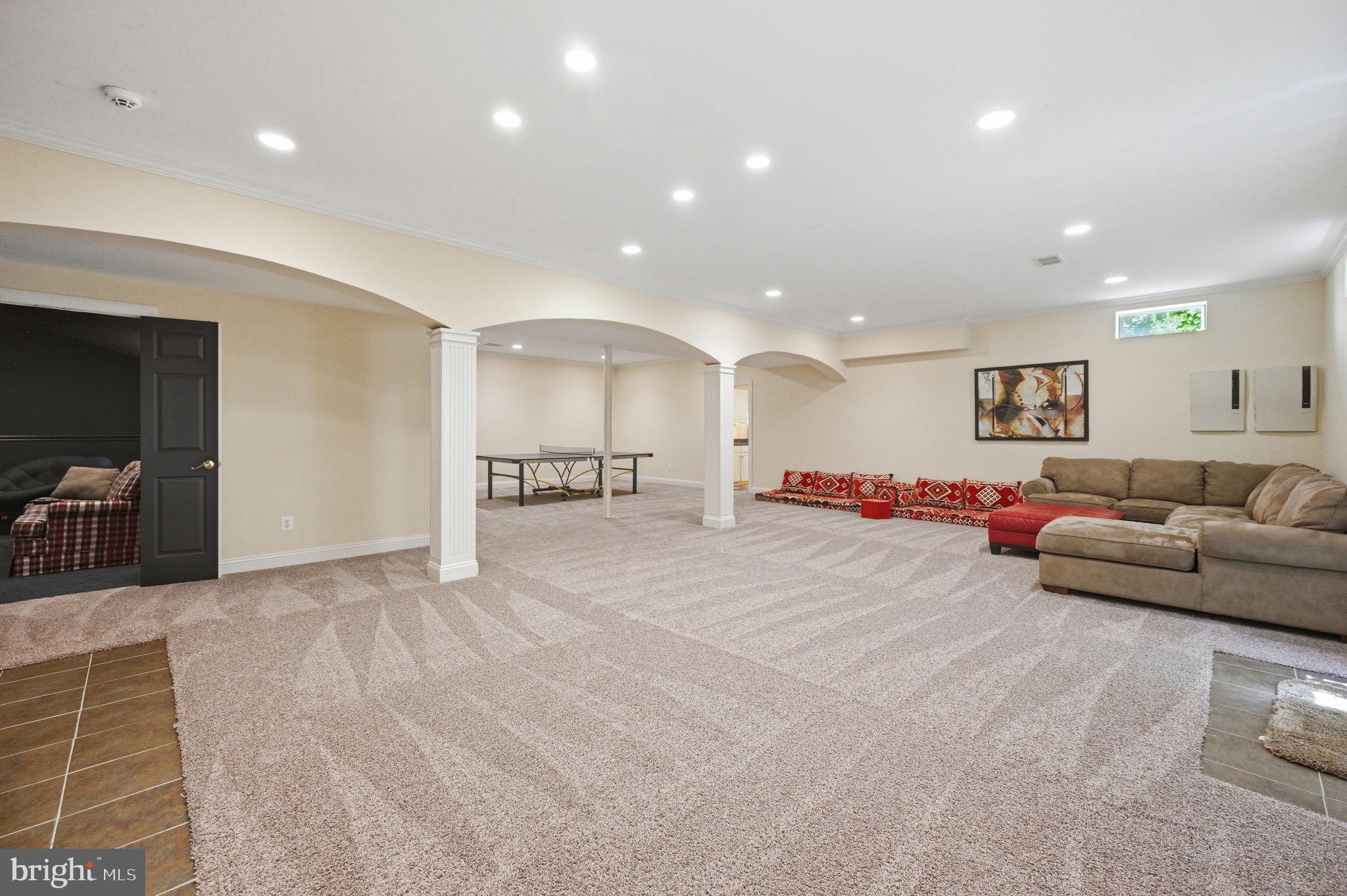 CARIS GLENNE - Residential