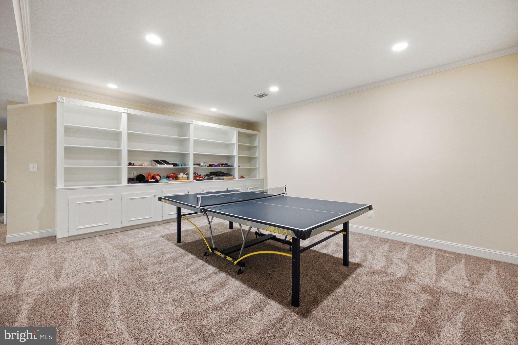 CARIS GLENNE - Residential