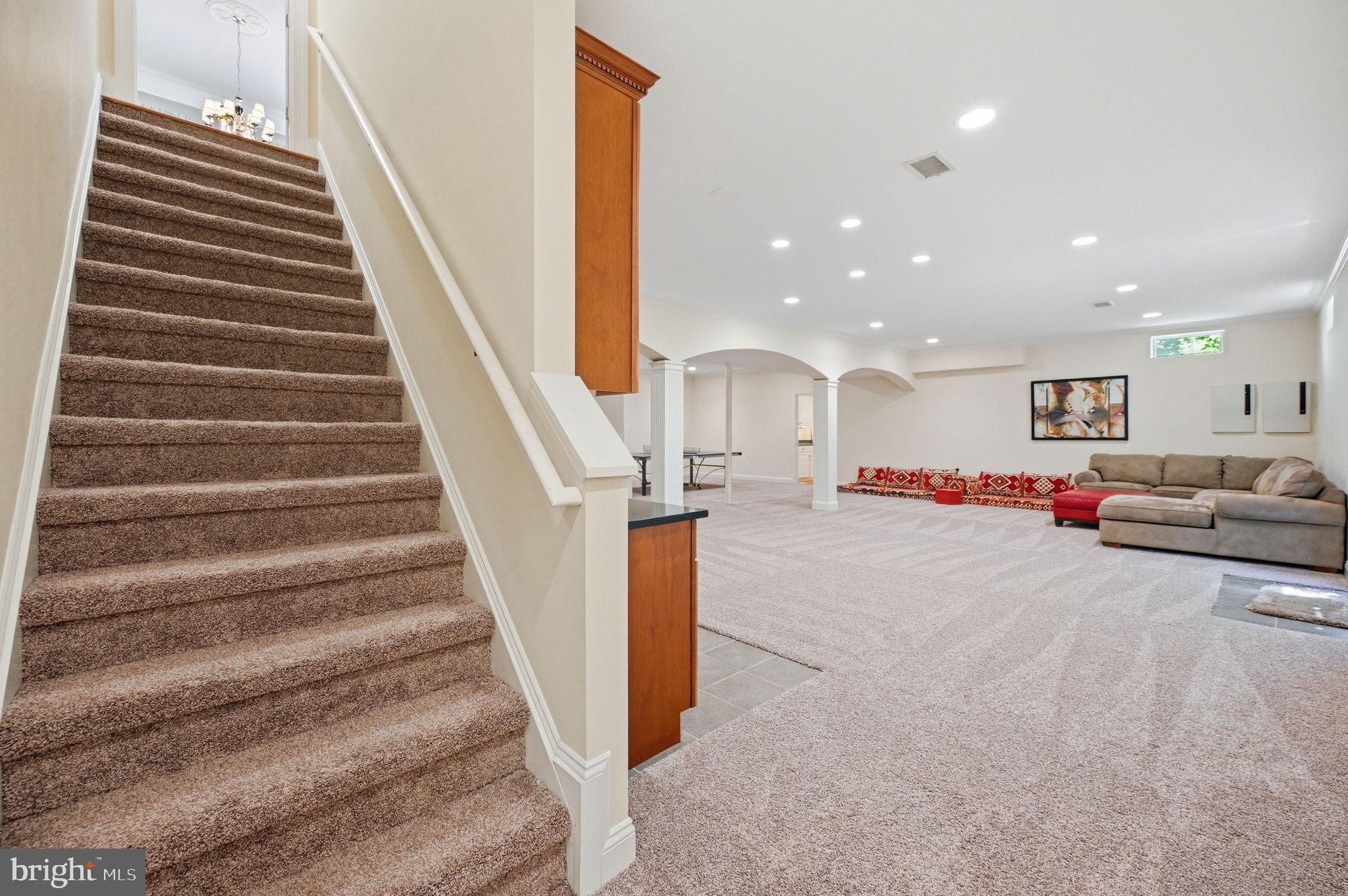 CARIS GLENNE - Residential