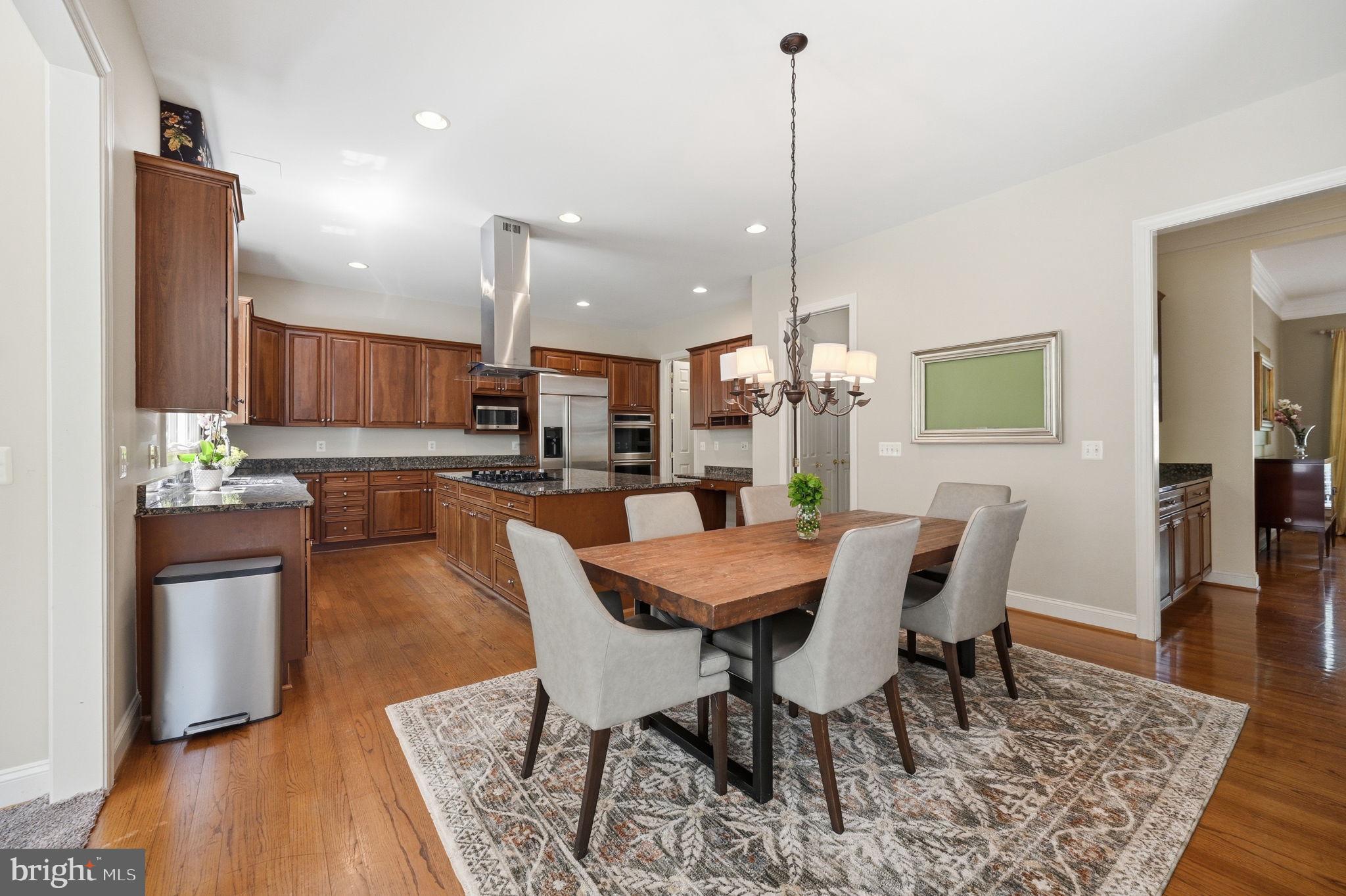 CARIS GLENNE - Residential