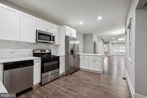 Townhouse For Sale - 3304 W Allegheny Avenue<br/> Philadelphia County, PHILADELPHIA, PA 19132