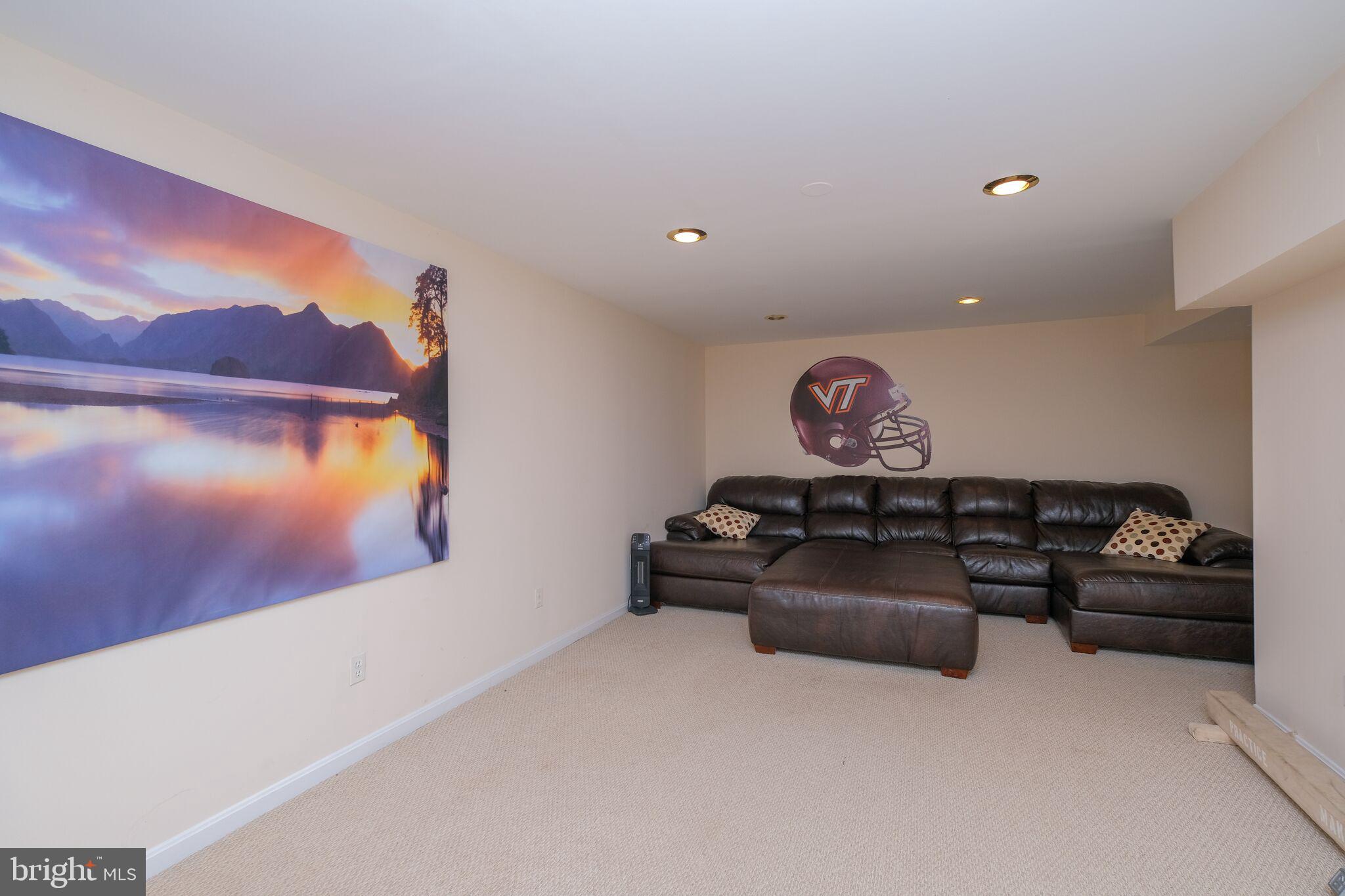 WELTMAN ESTATES - Residential