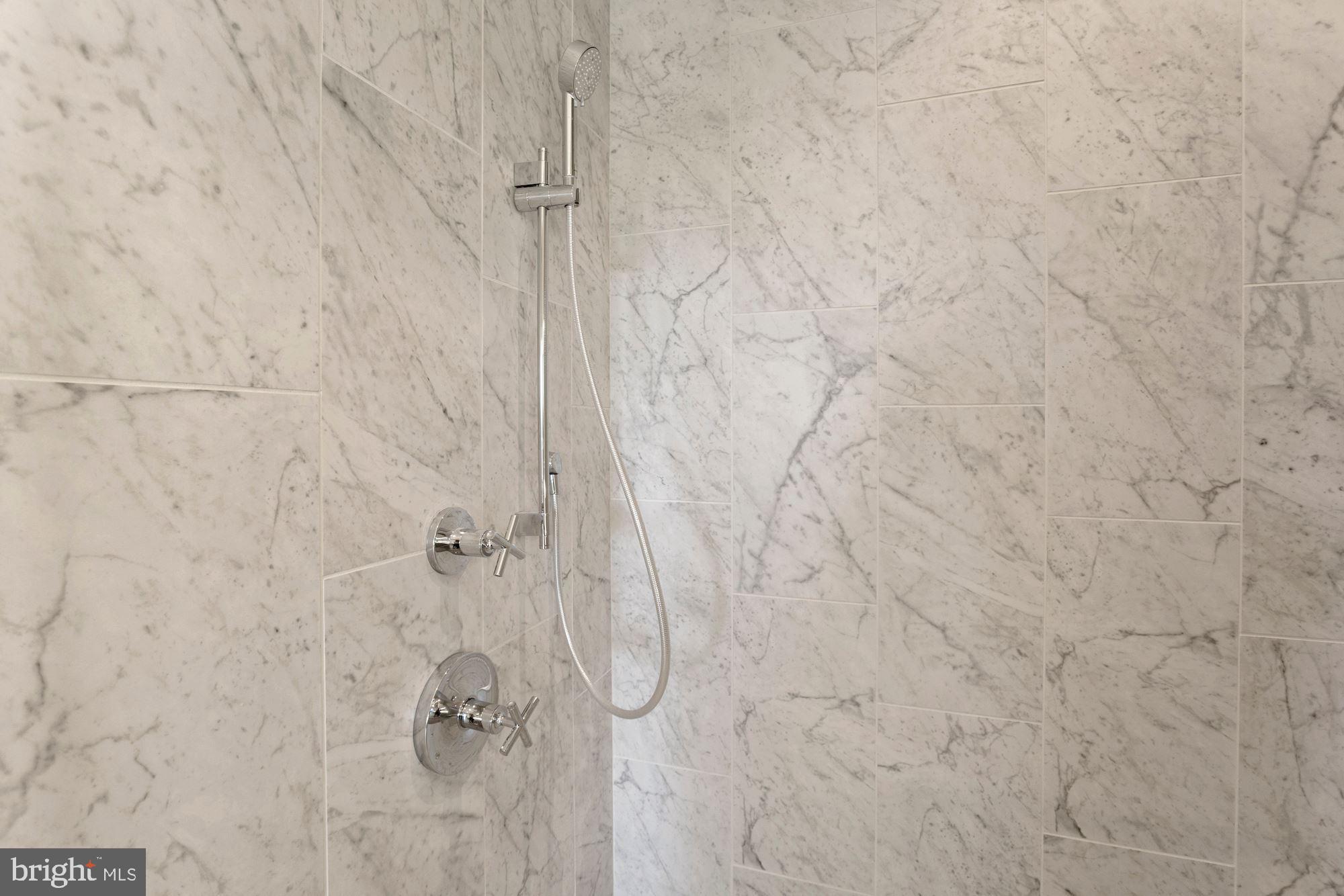 OLD TOWN ALEXANDRIA - Residential Lease