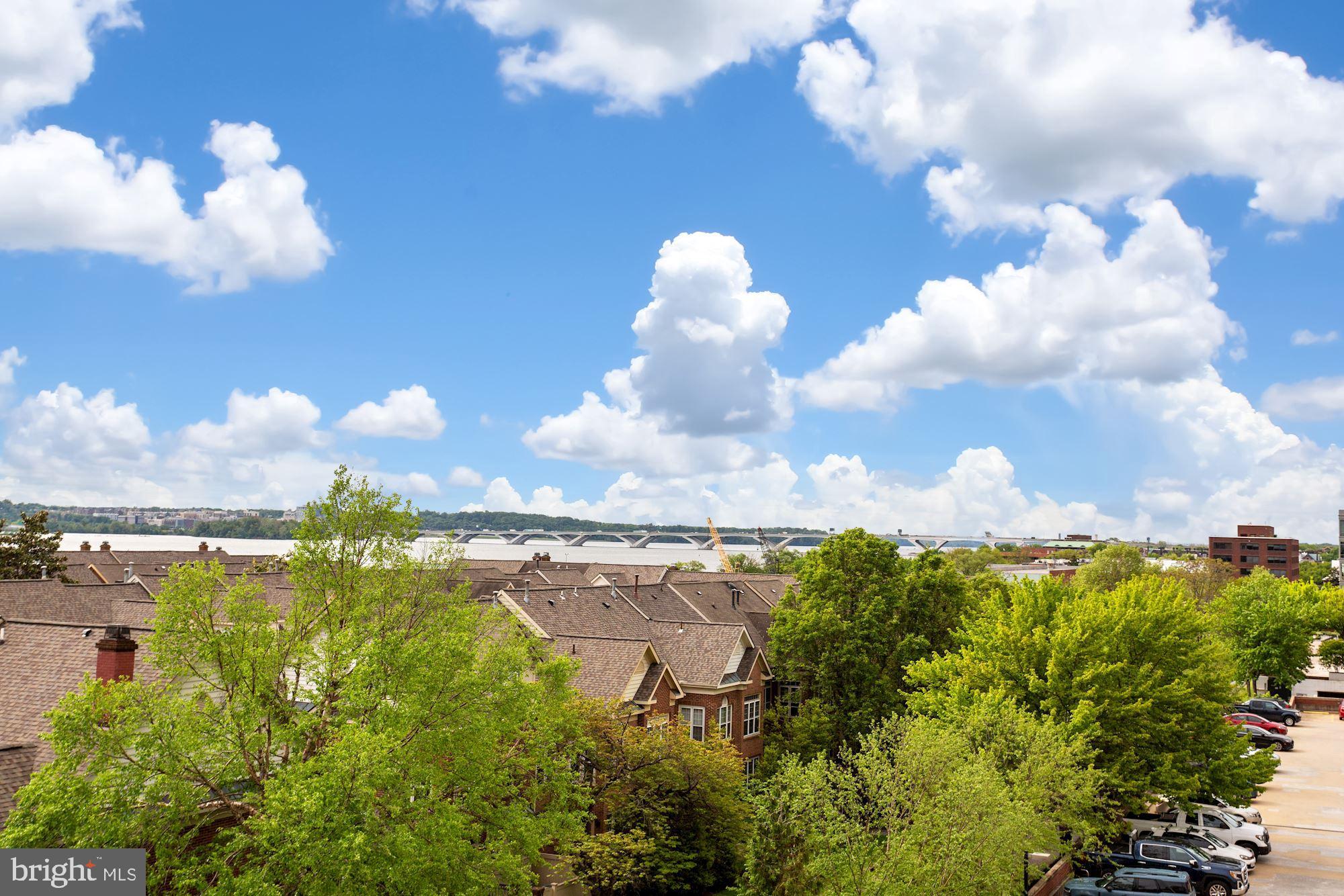 OLD TOWN ALEXANDRIA - Residential Lease