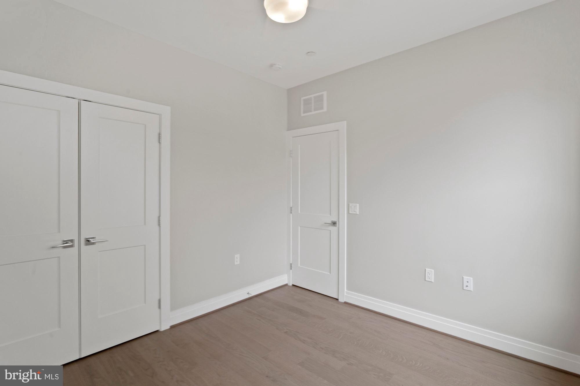 OLD TOWN ALEXANDRIA - Residential Lease