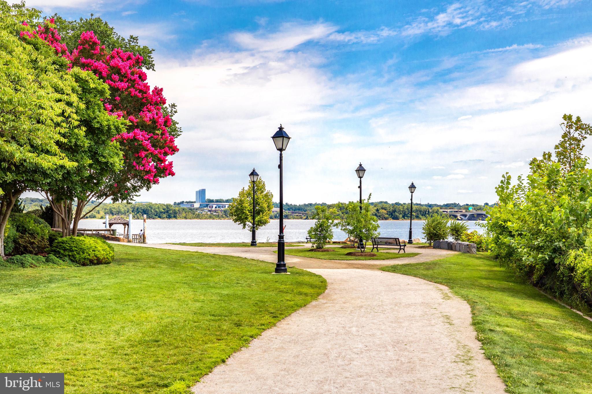 OLD TOWN ALEXANDRIA - Residential Lease