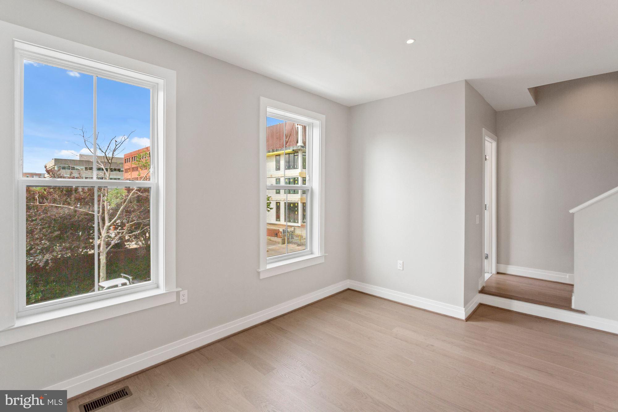 OLD TOWN ALEXANDRIA - Residential Lease