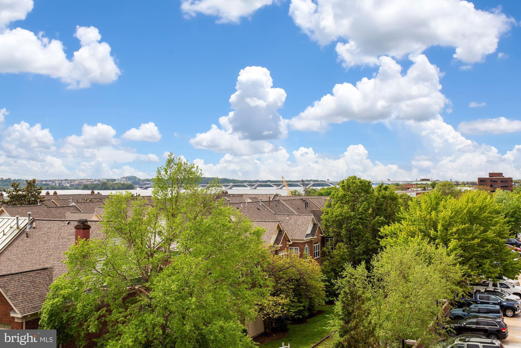 OLD TOWN ALEXANDRIA - Residential Lease