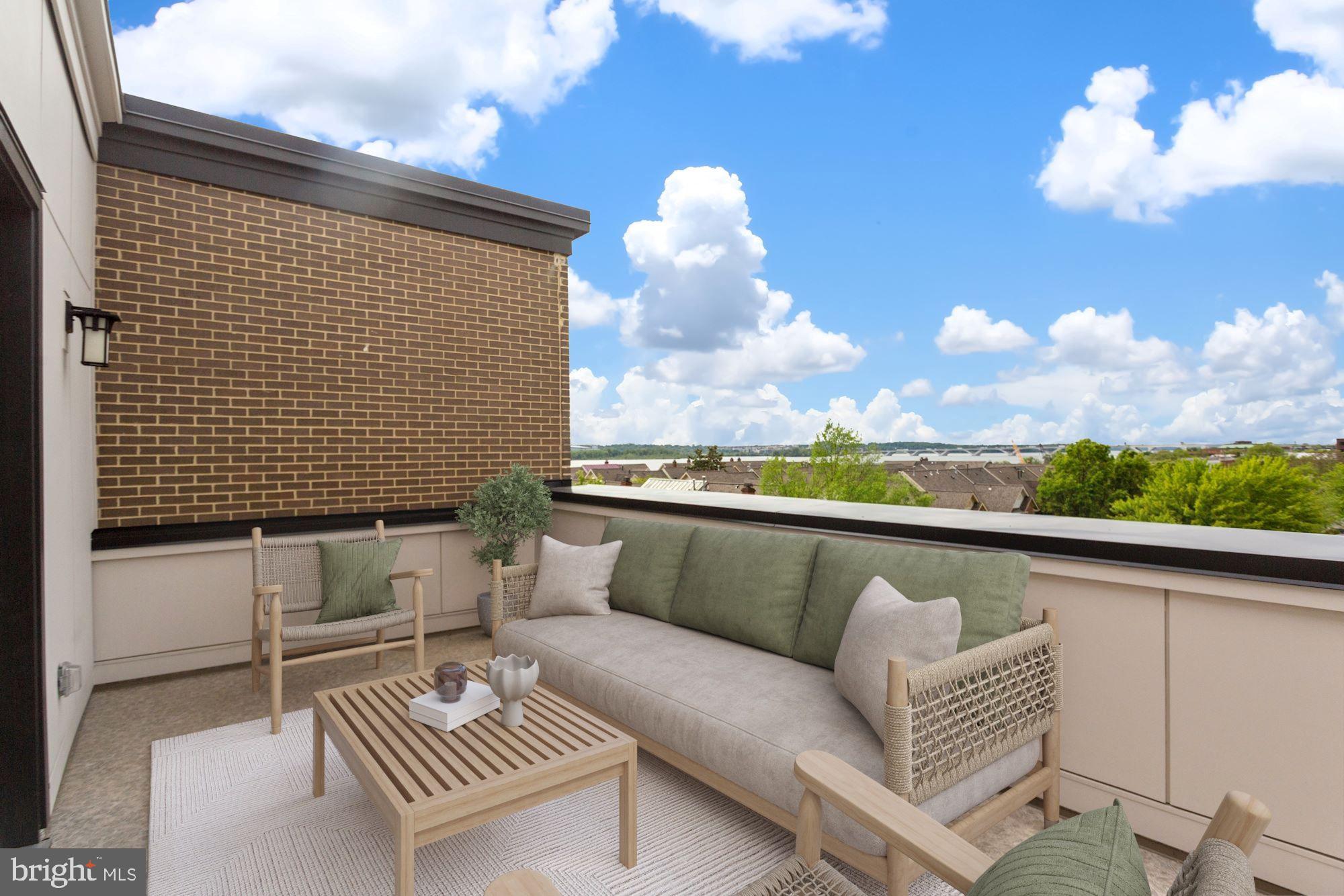 OLD TOWN ALEXANDRIA - Residential Lease