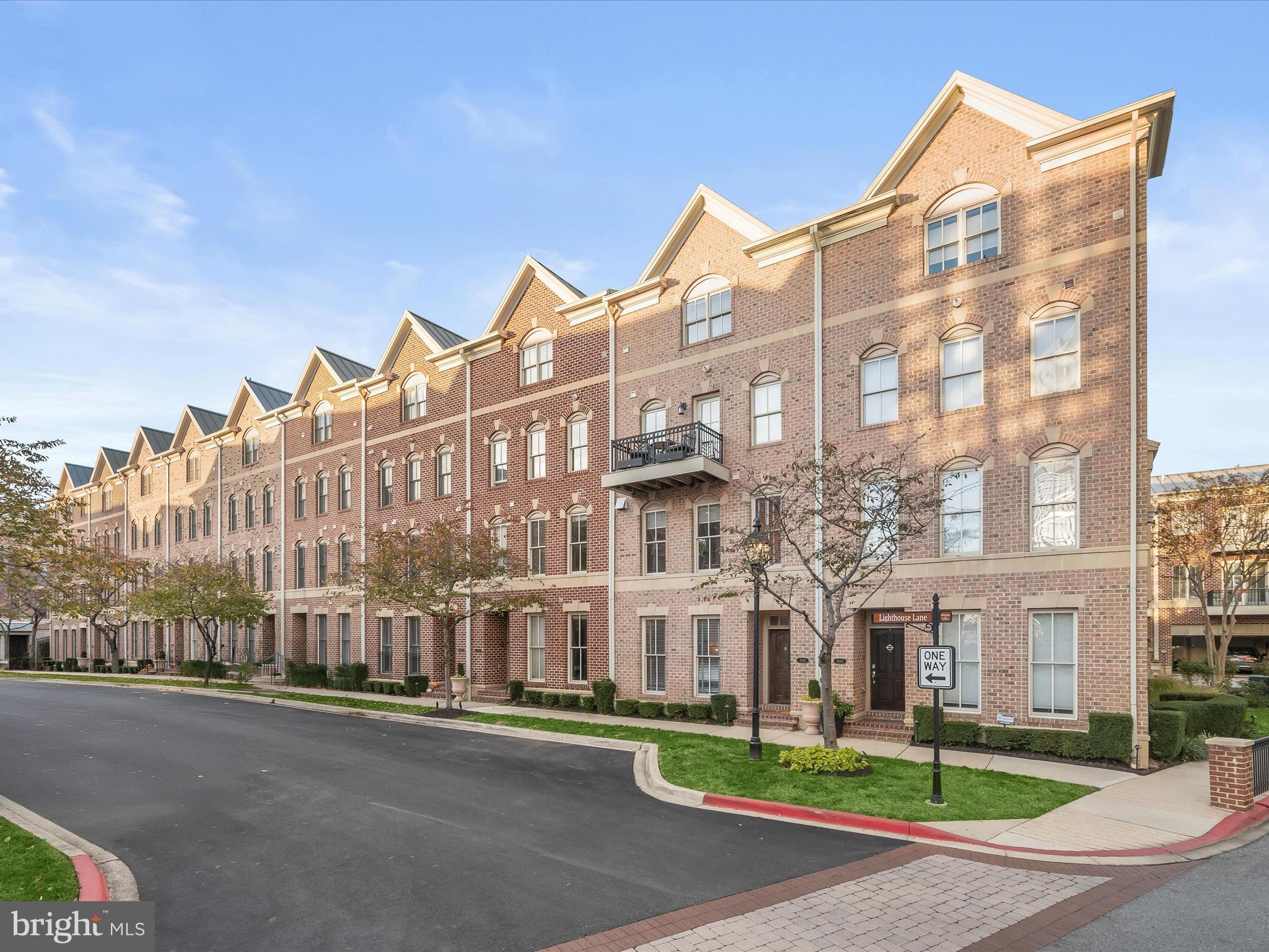 THE MOORINGS AT LIGHTHOUSE POINT - Residential