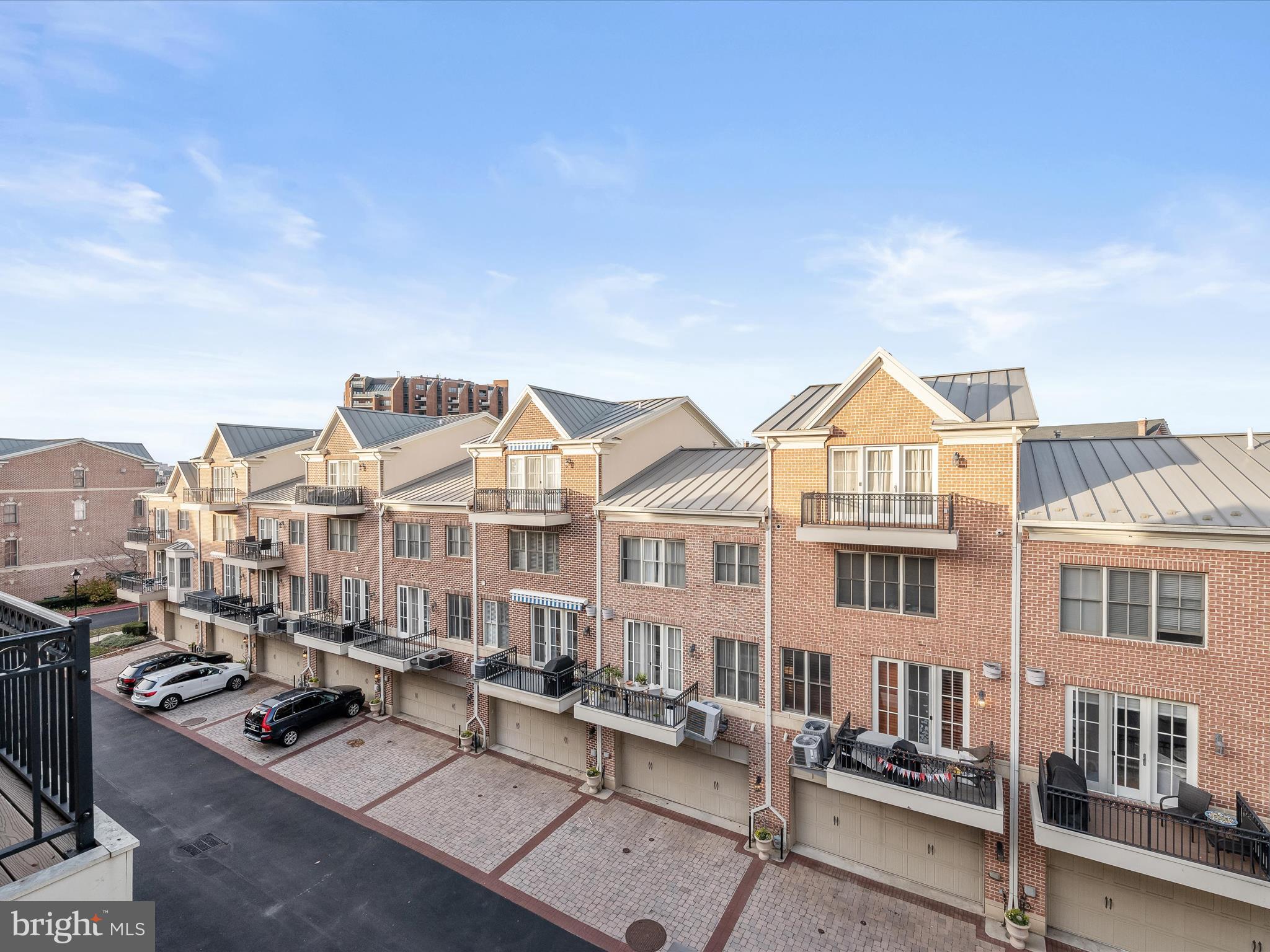 THE MOORINGS AT LIGHTHOUSE POINT - Residential