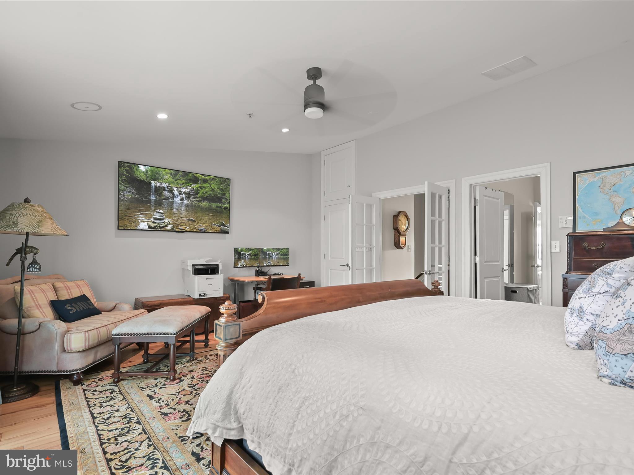 THE MOORINGS AT LIGHTHOUSE POINT - Residential