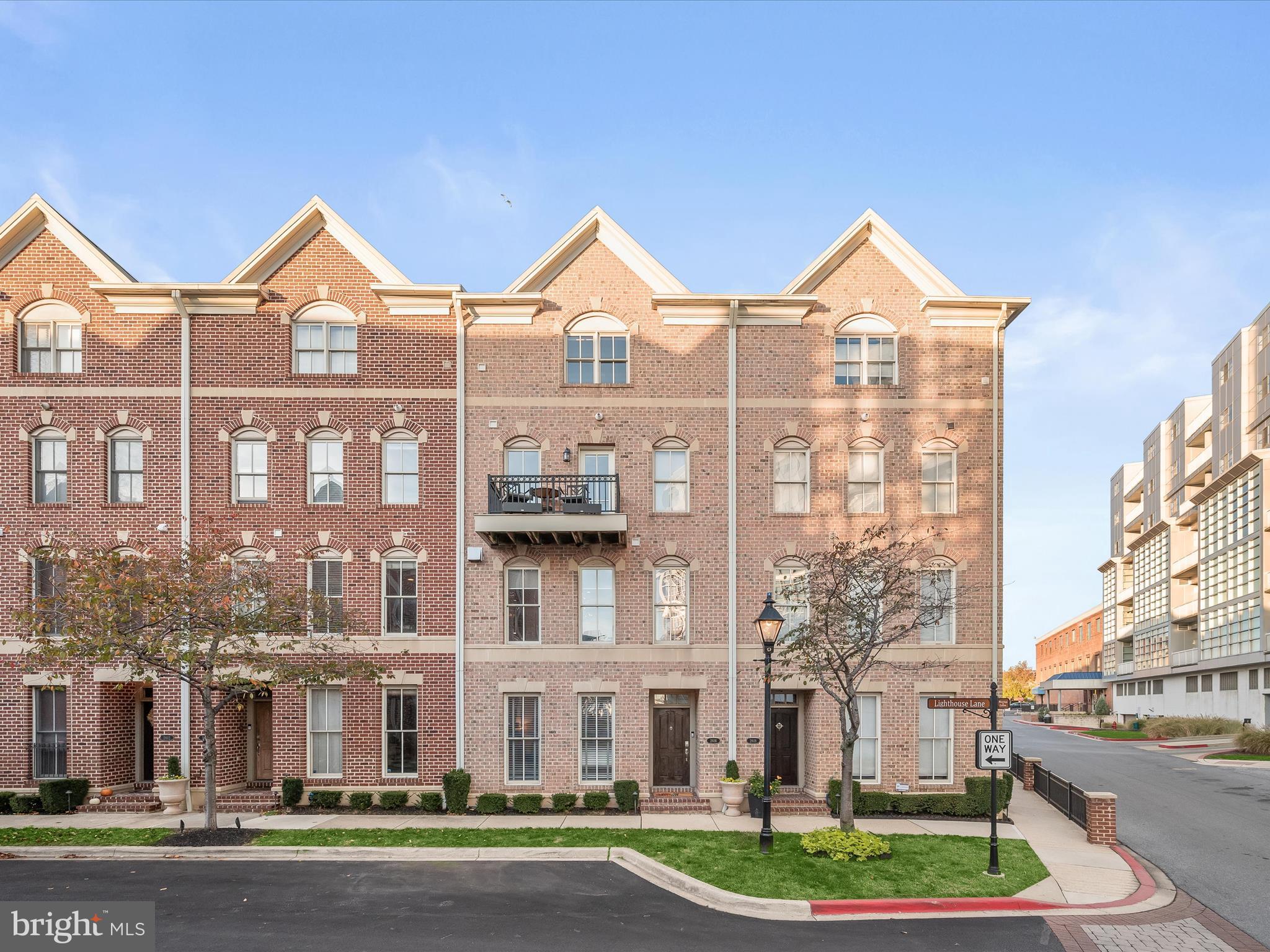 THE MOORINGS AT LIGHTHOUSE POINT - Residential