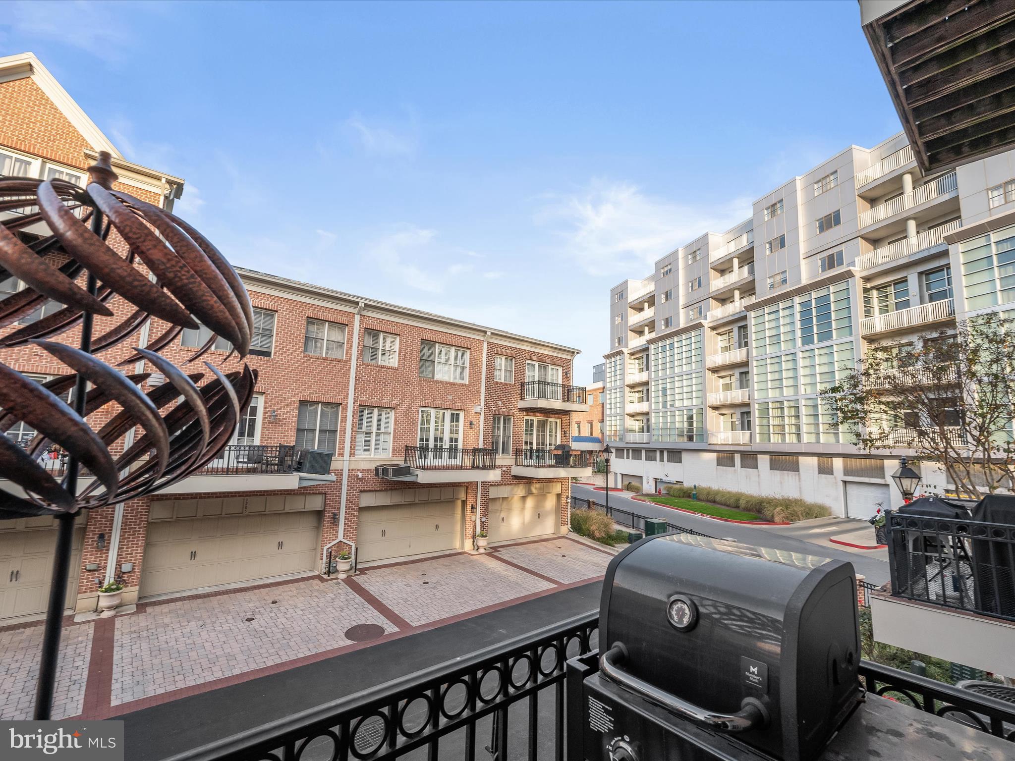 THE MOORINGS AT LIGHTHOUSE POINT - Residential