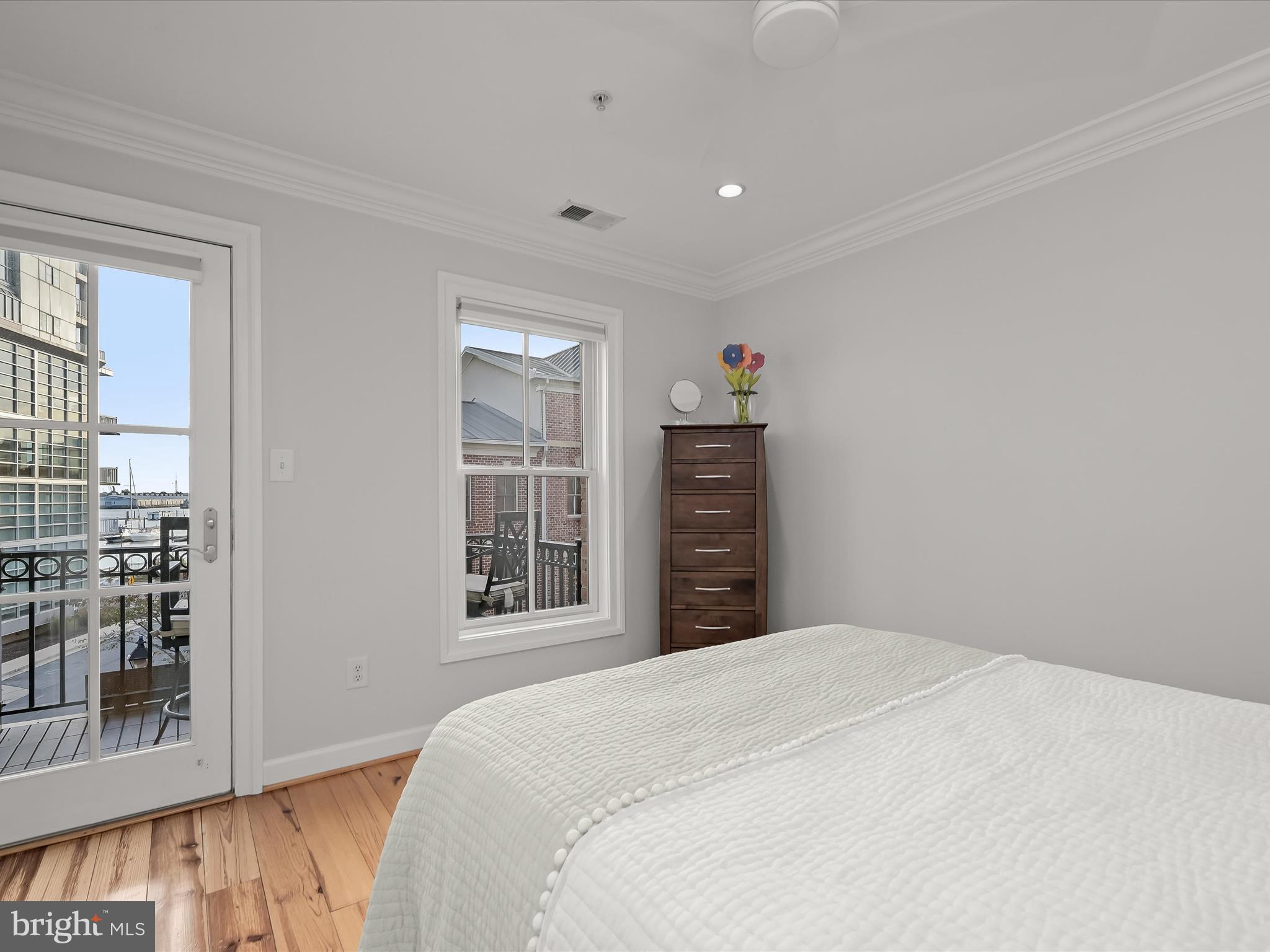 THE MOORINGS AT LIGHTHOUSE POINT - Residential