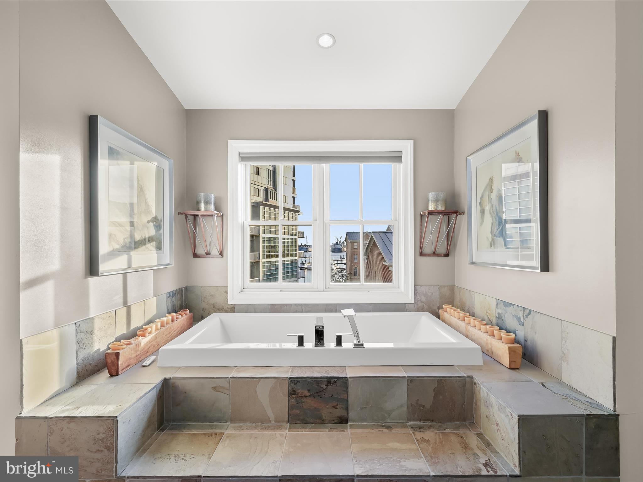 THE MOORINGS AT LIGHTHOUSE POINT - Residential