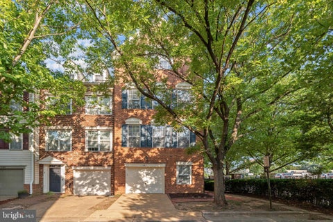 Photo of 101 Martin Lane, ALEXANDRIA, VA 22304 (MLS # VAAX2062556)