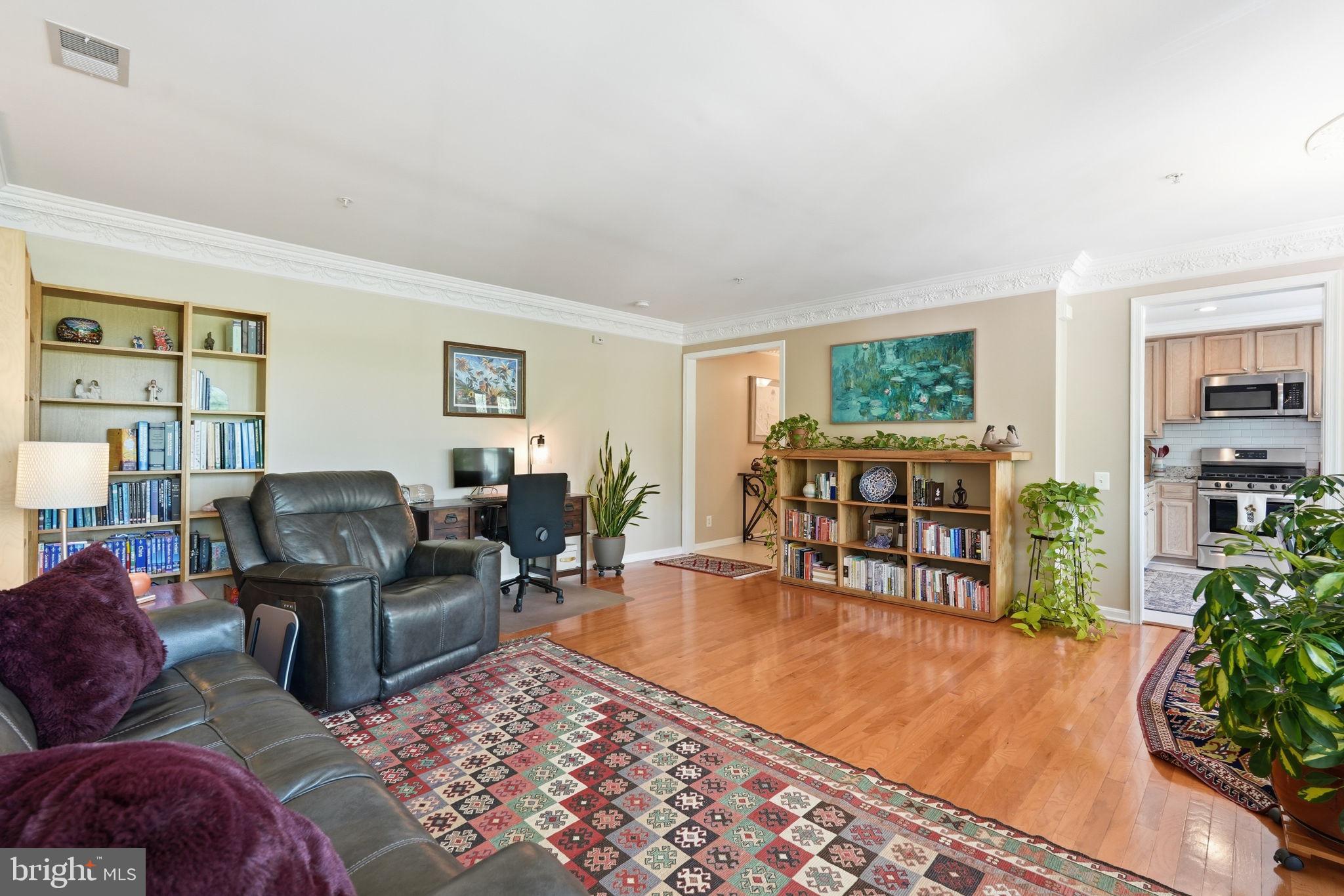 214 FALLSGROVE BOULEVARD D 12